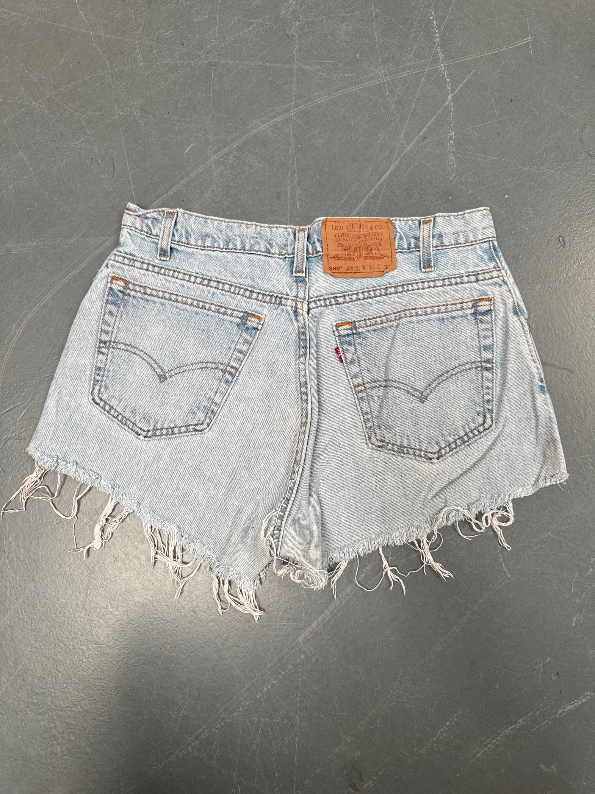Vintage Ladies Levis Cut Off Denim Shorts - 90s Made - W 32 - SH151