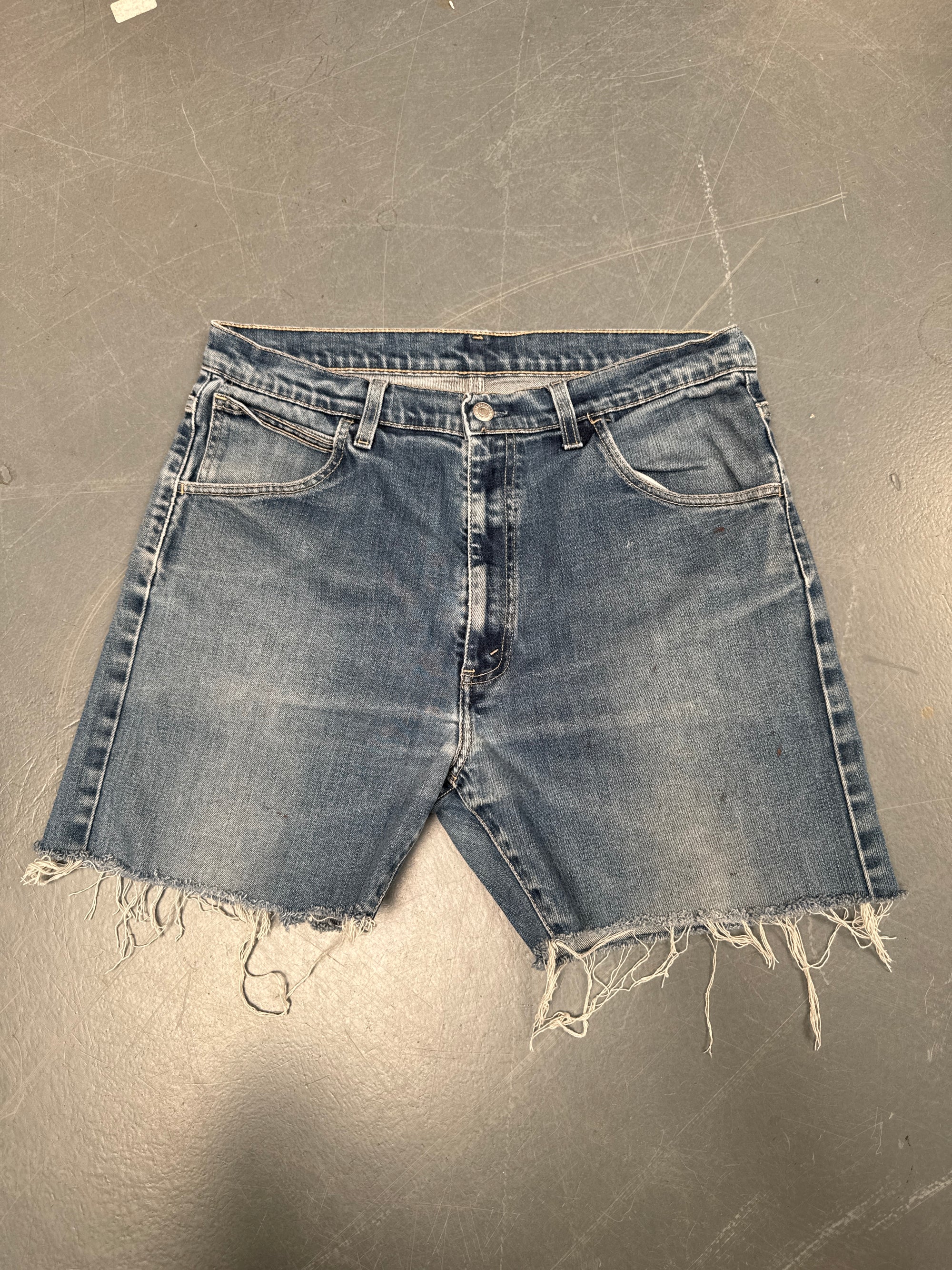 Vintage Ladies Levis Cut Off Denim Shorts - 90s Made - W 32 - SH153