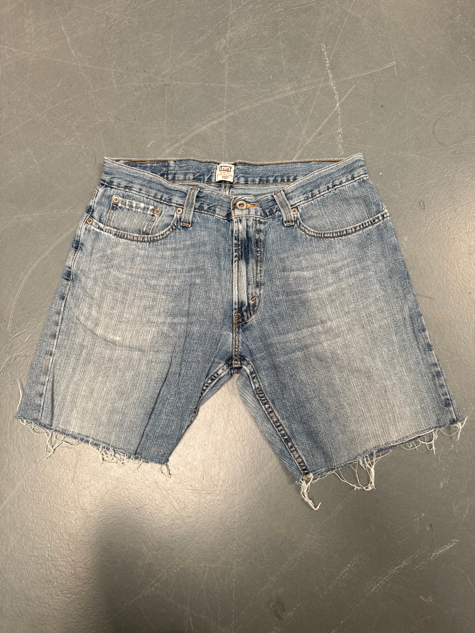 Vintage Ladies Levis Cut Off Denim Shorts - 90s Made - W 30 - SH158