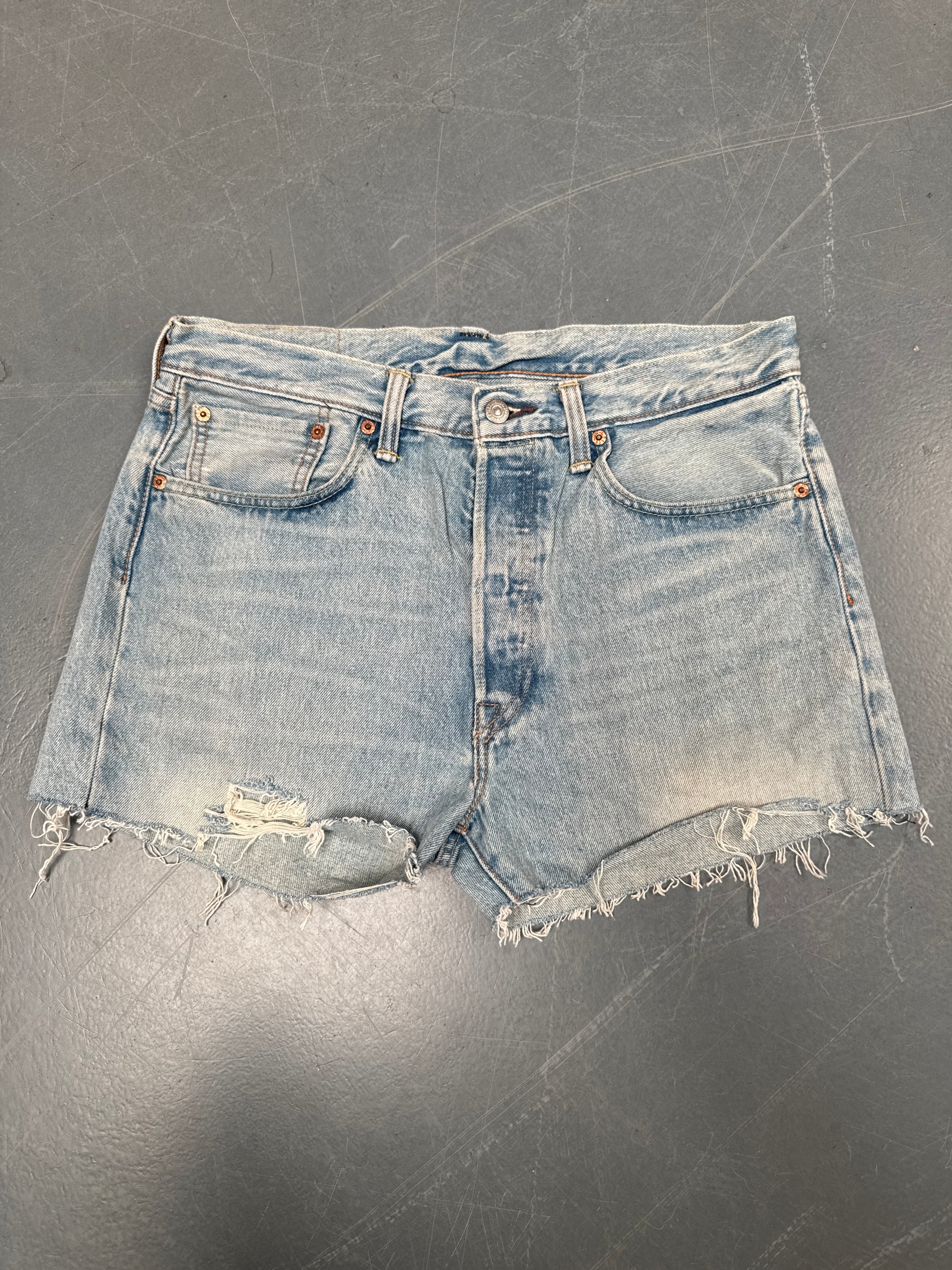 Vintage Ladies Levis Cut Off Denim Shorts - 90s Made - W 32 - SH159