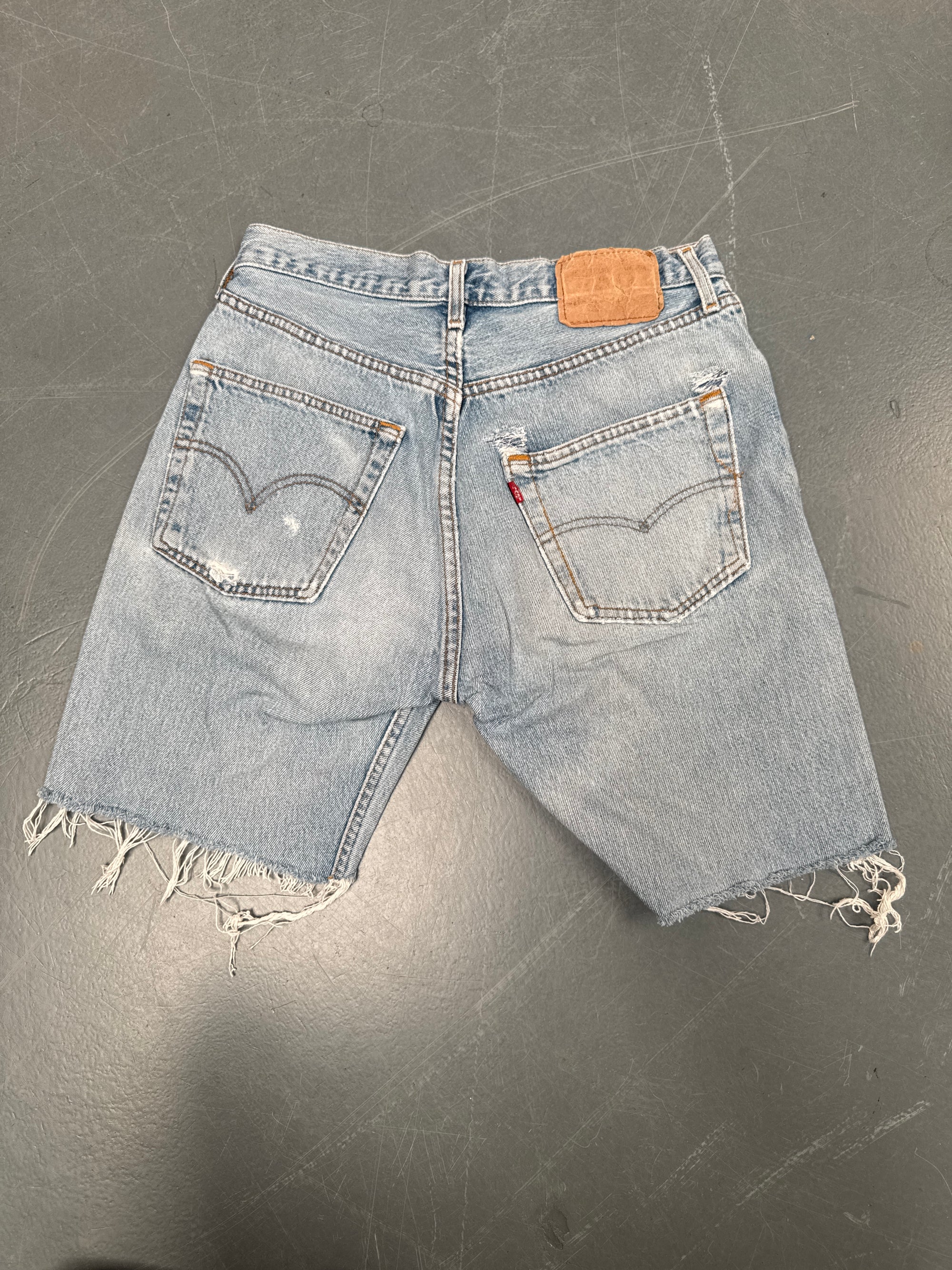 Vintage Ladies Levis Cut Off Denim Shorts - 90s Made - W 27 - SH160