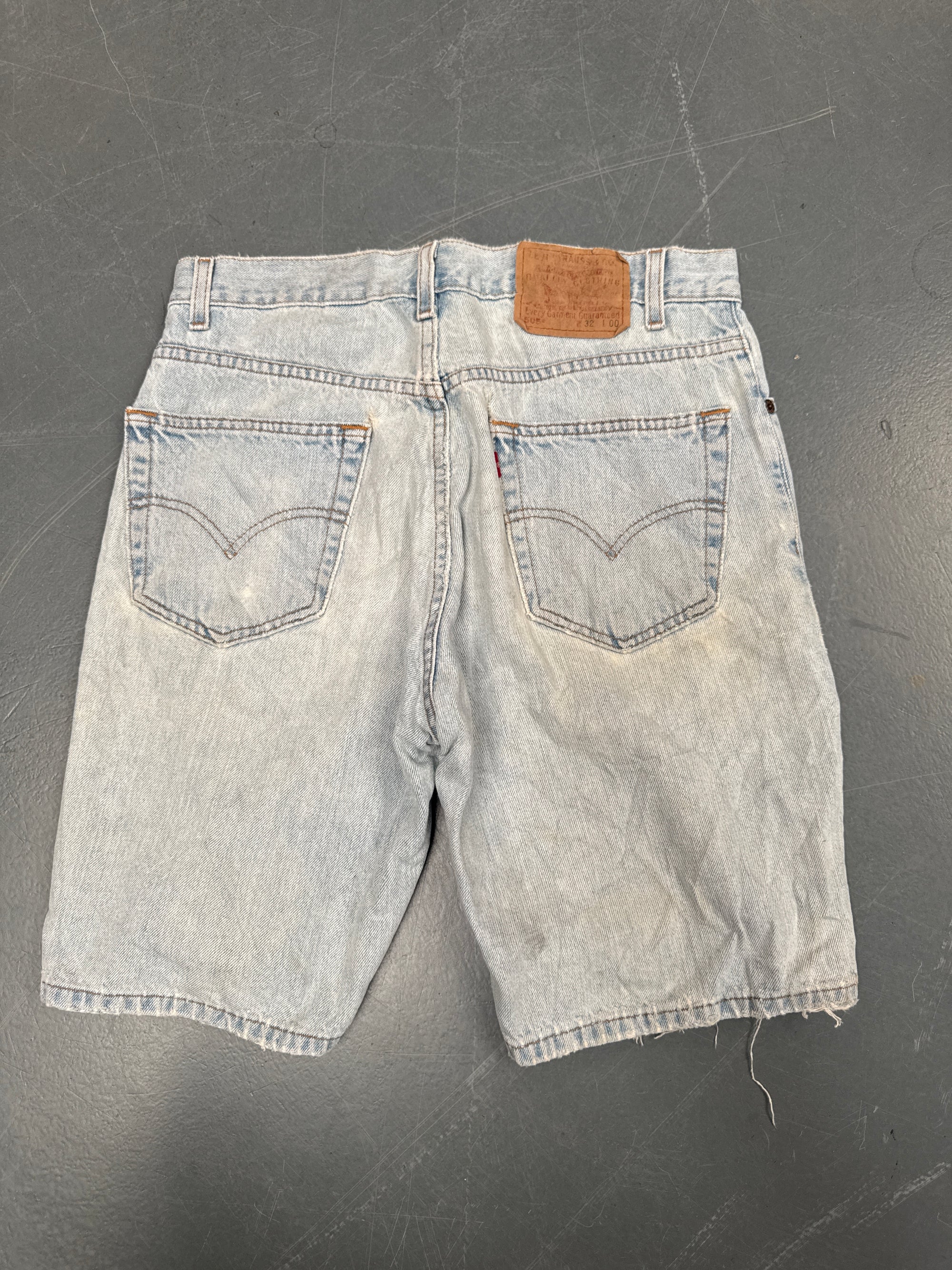 Vintage Ladies Levis Cut Off Denim Shorts - 90s Made - W 30 - SH168