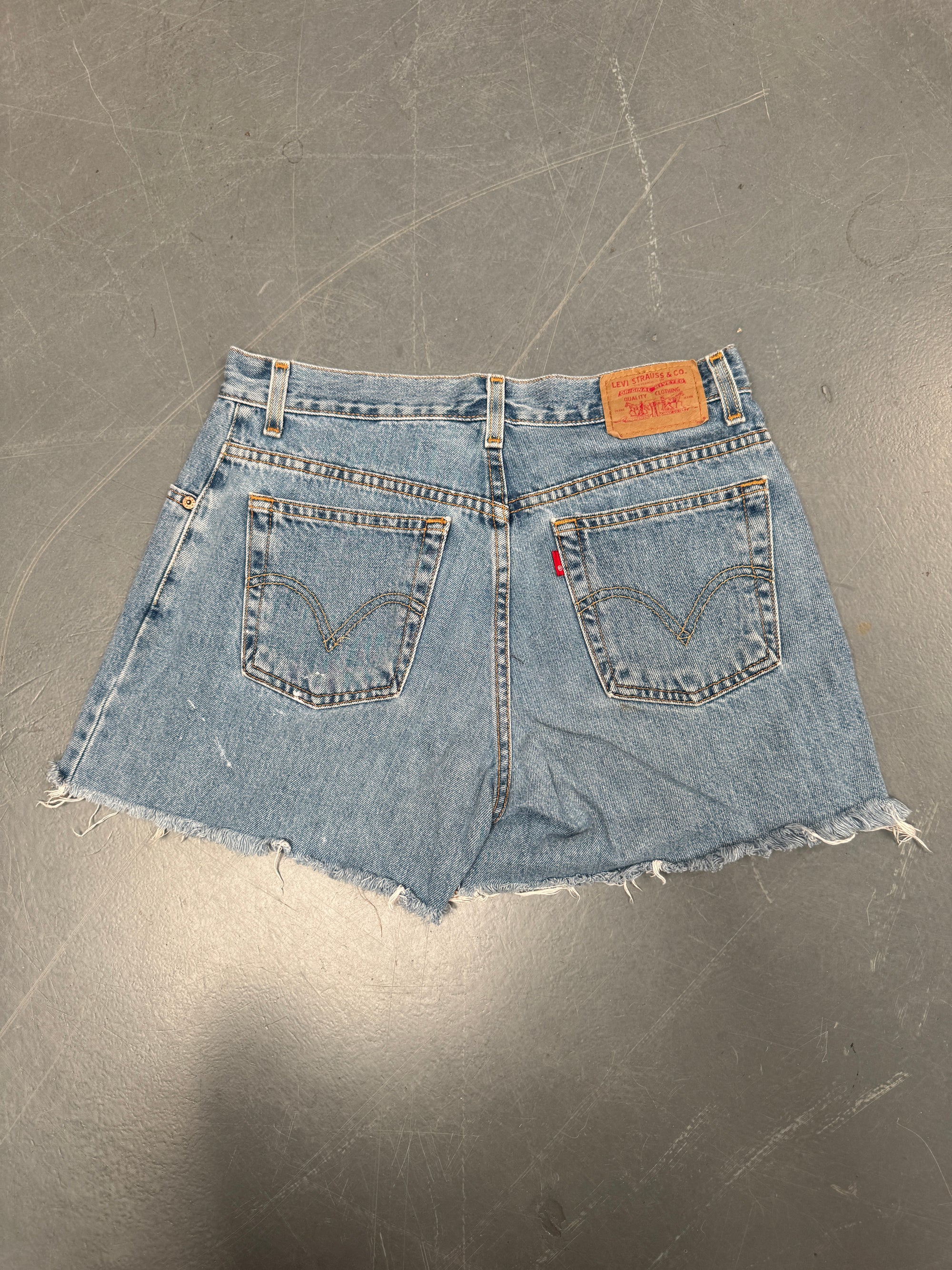 Vintage Ladies Levis Cut Off Denim Shorts - 90s Made - W 27 - SH174