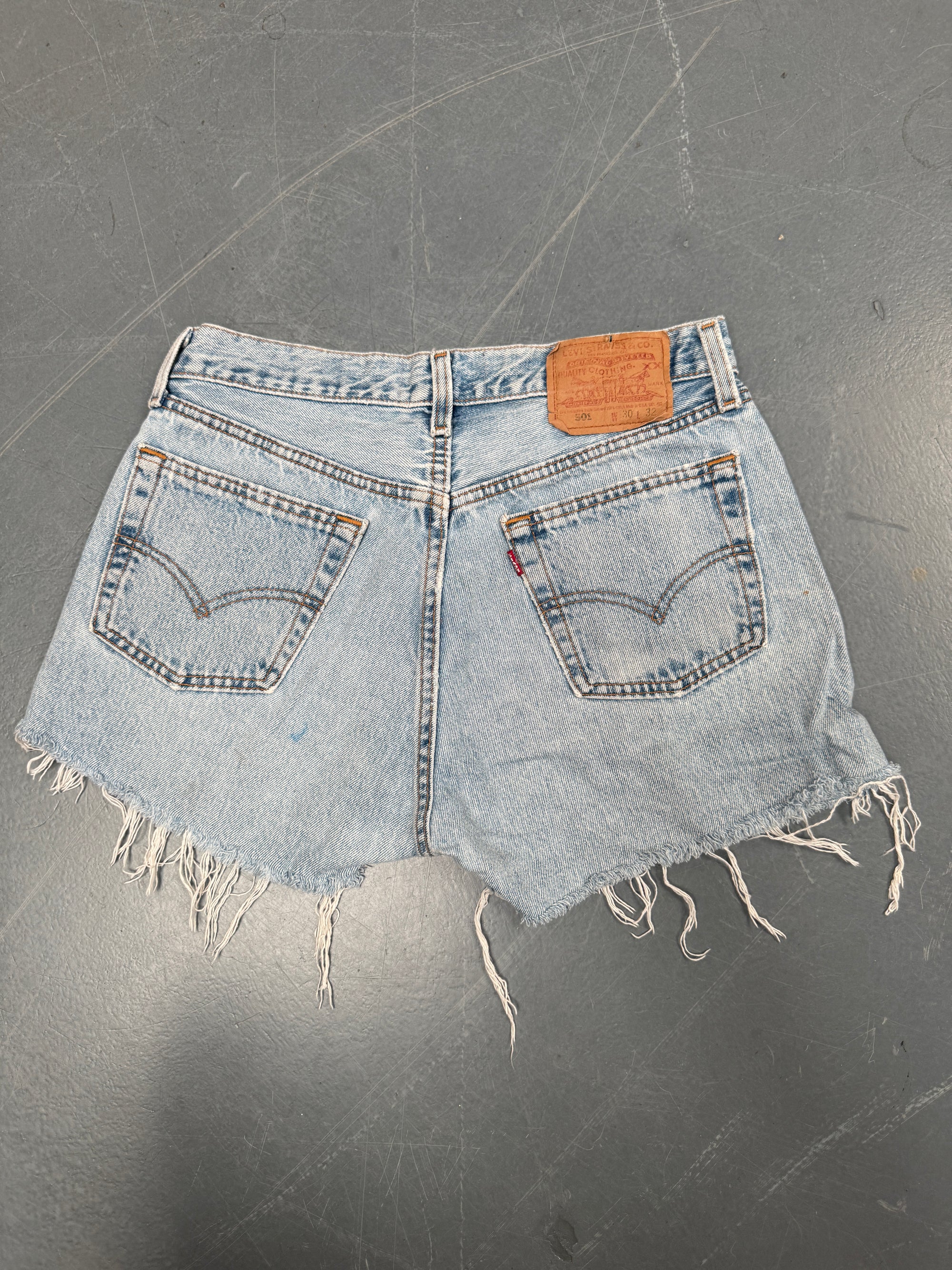 Vintage Ladies Levis Cut Off Denim Shorts - 90s Made - W 28 - SH179