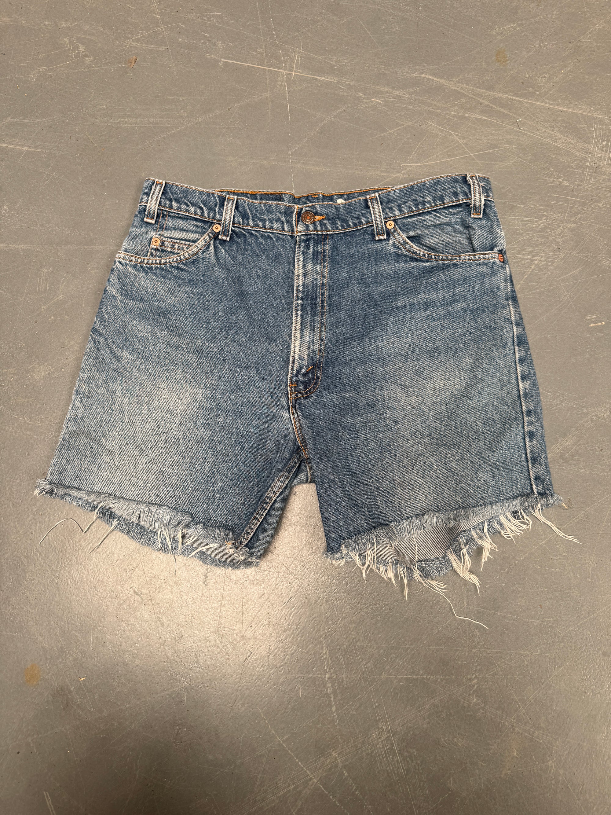Vintage Ladies Levis Cut Off Denim Shorts - 90s Made - W 34 - SH188