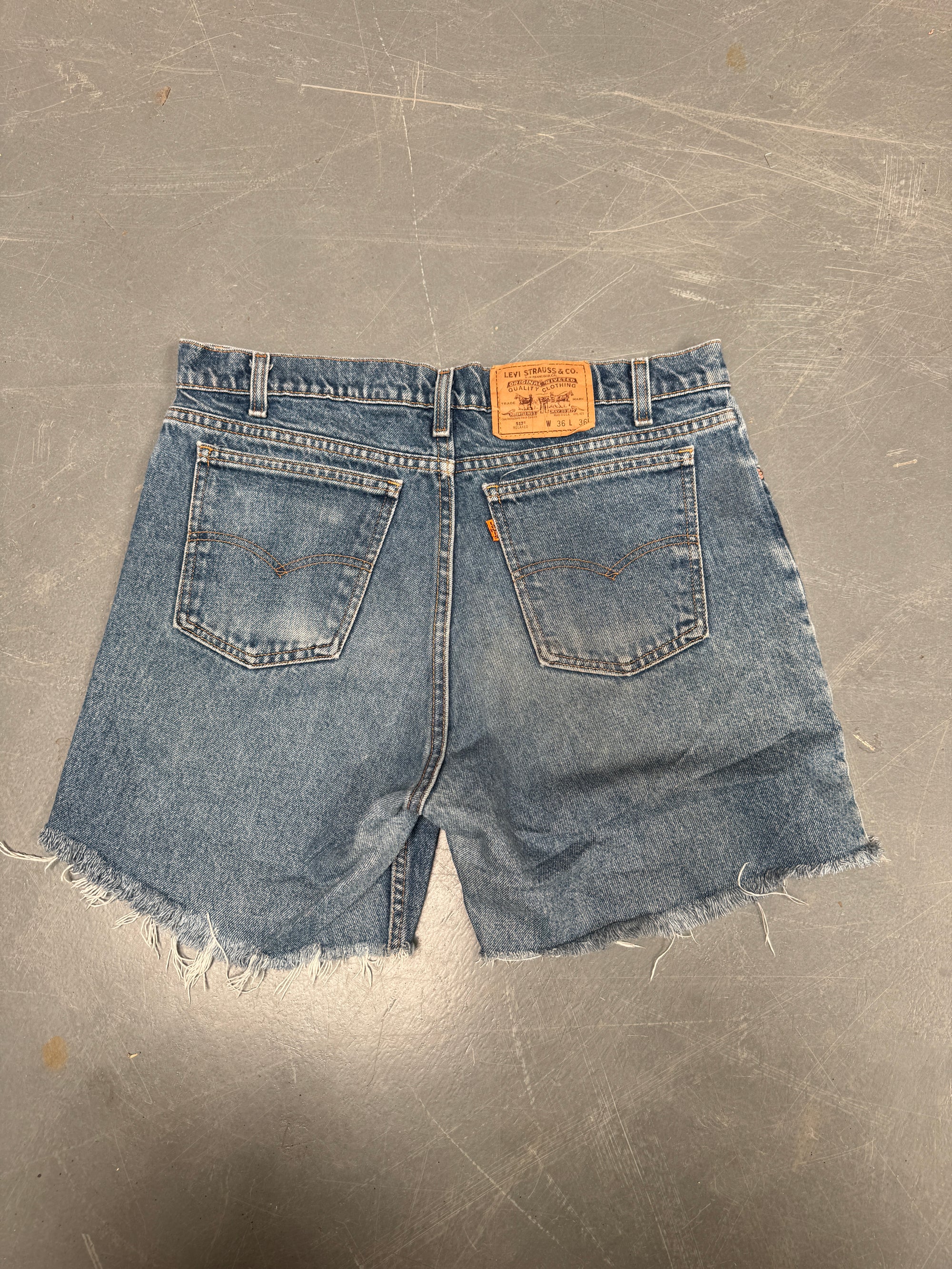 Vintage Ladies Levis Cut Off Denim Shorts - 90s Made - W 34 - SH188