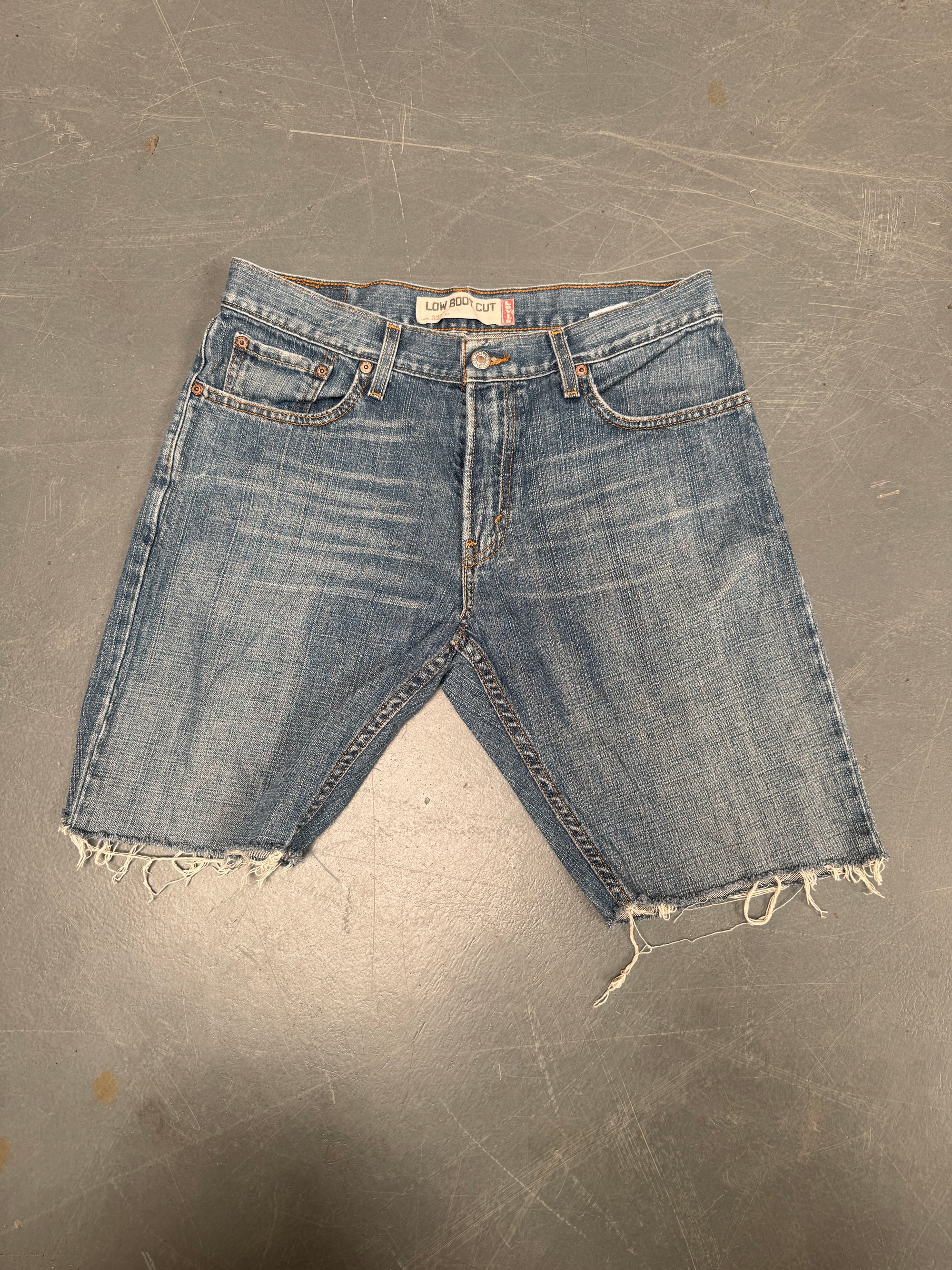 Vintage Ladies Levis Cut Off Denim Shorts - 90s Made - W 32 - SH195
