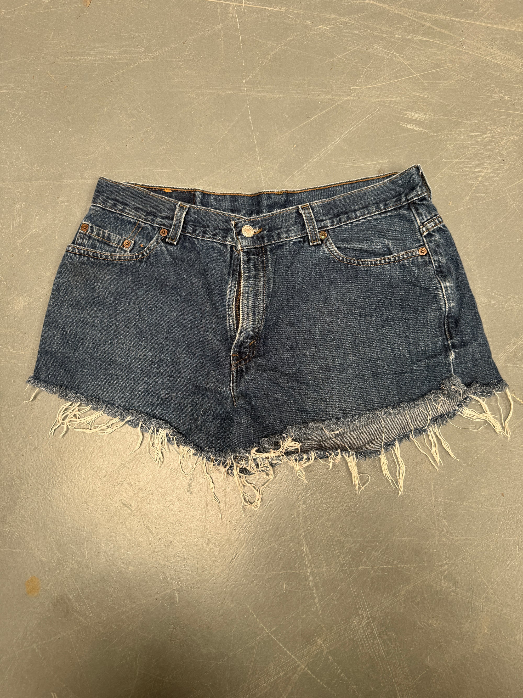 Vintage Ladies Levis Cut Off Denim Shorts - 90s Made - W 32 - SH203