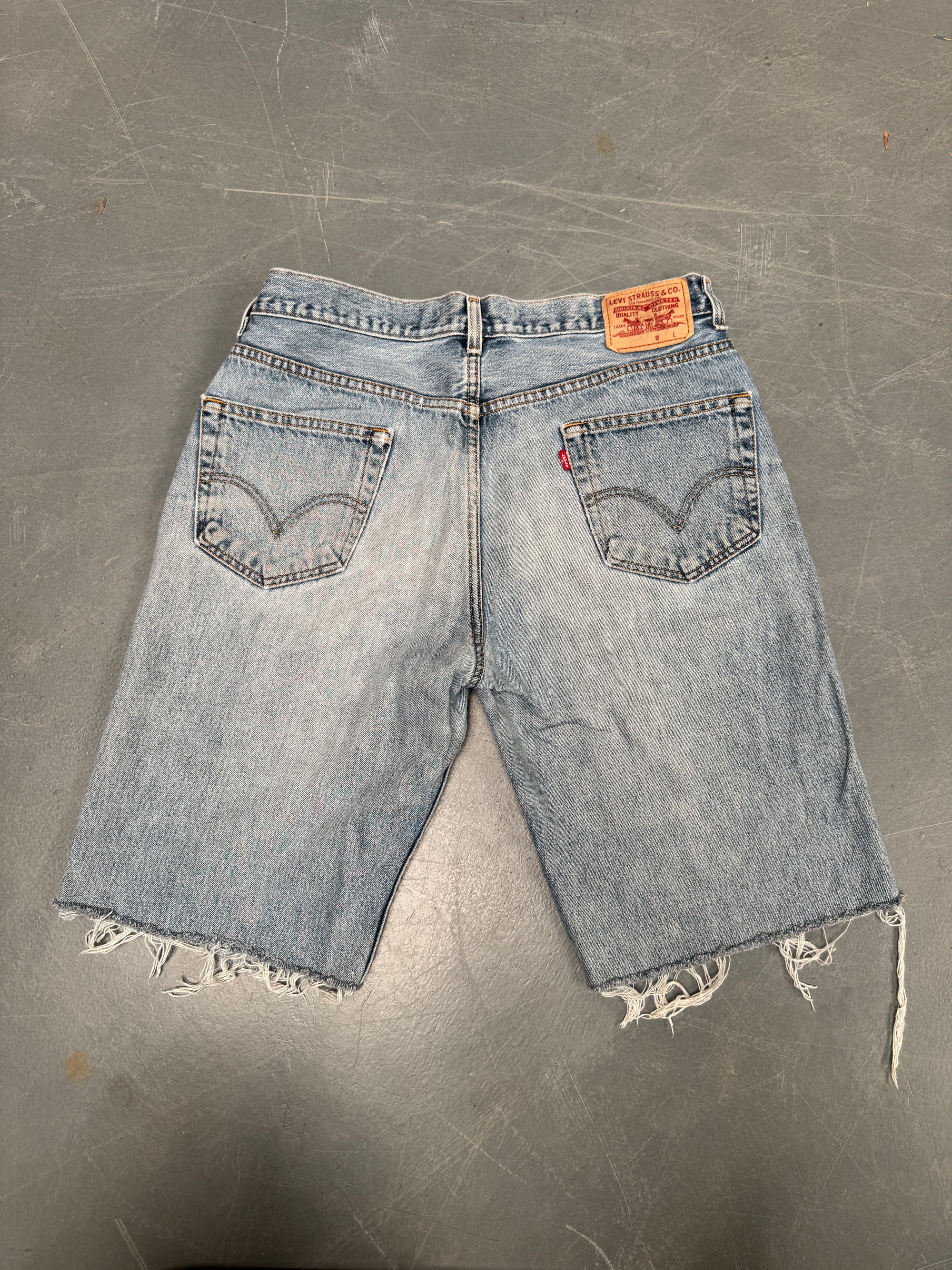 Vintage Ladies Levis Cut Off Denim Shorts - 90s Made - W 34 - SH209