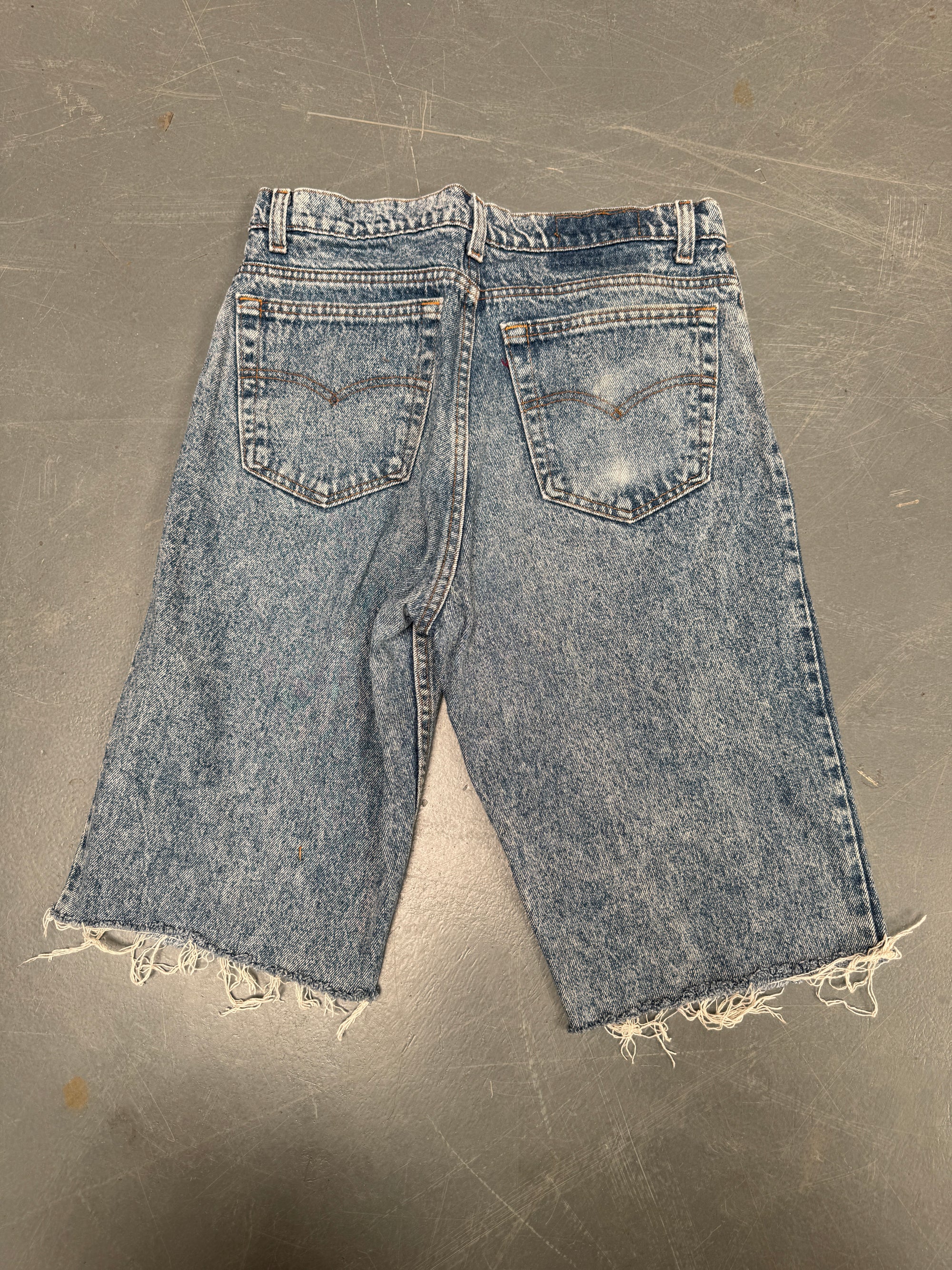 Vintage Ladies Levis Cut Off Denim Shorts - 90s Made - W 31 - SH210