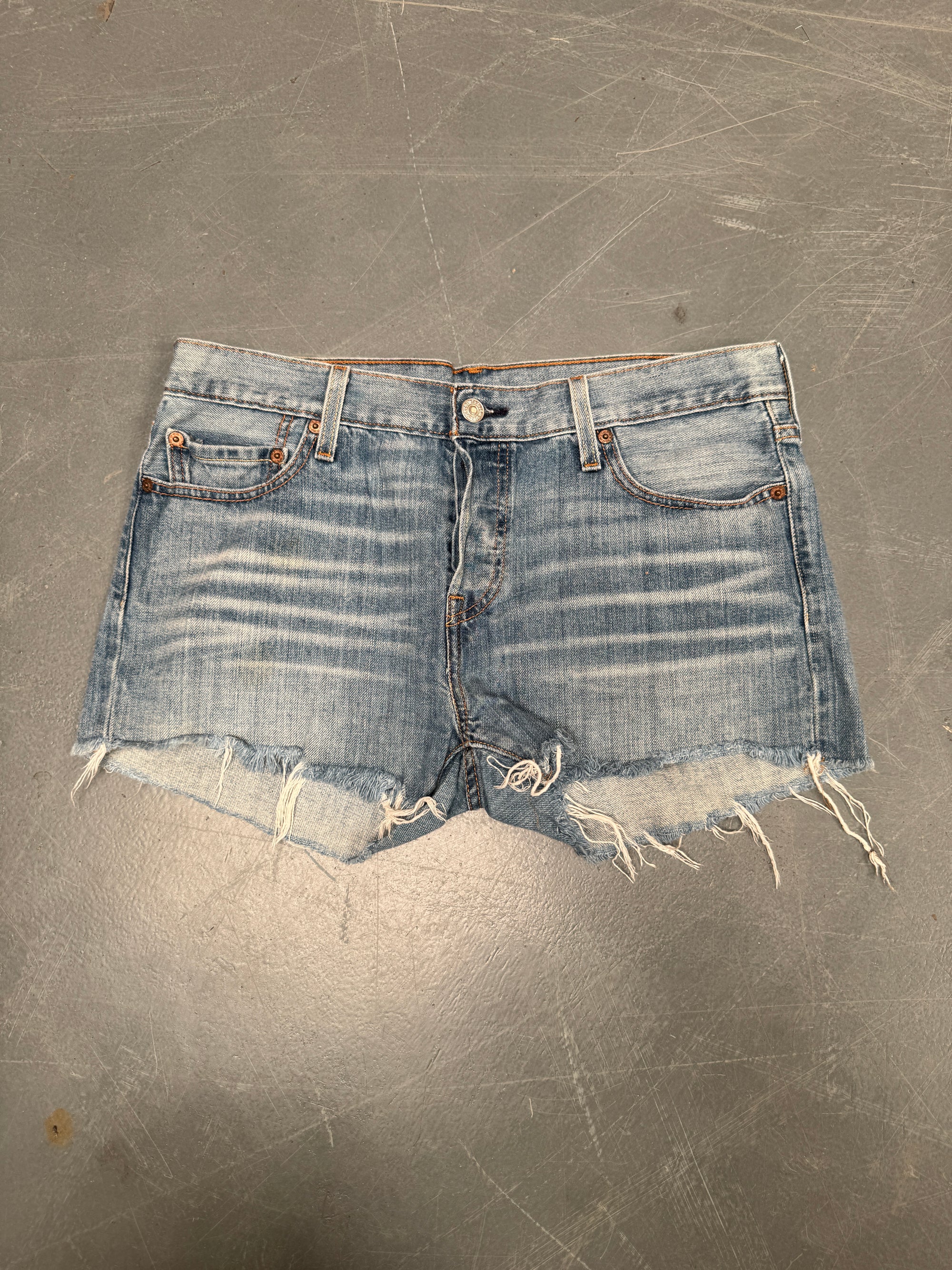 Vintage Ladies Levis Cut Off Denim Shorts - 90s Made - W 32 - SH211