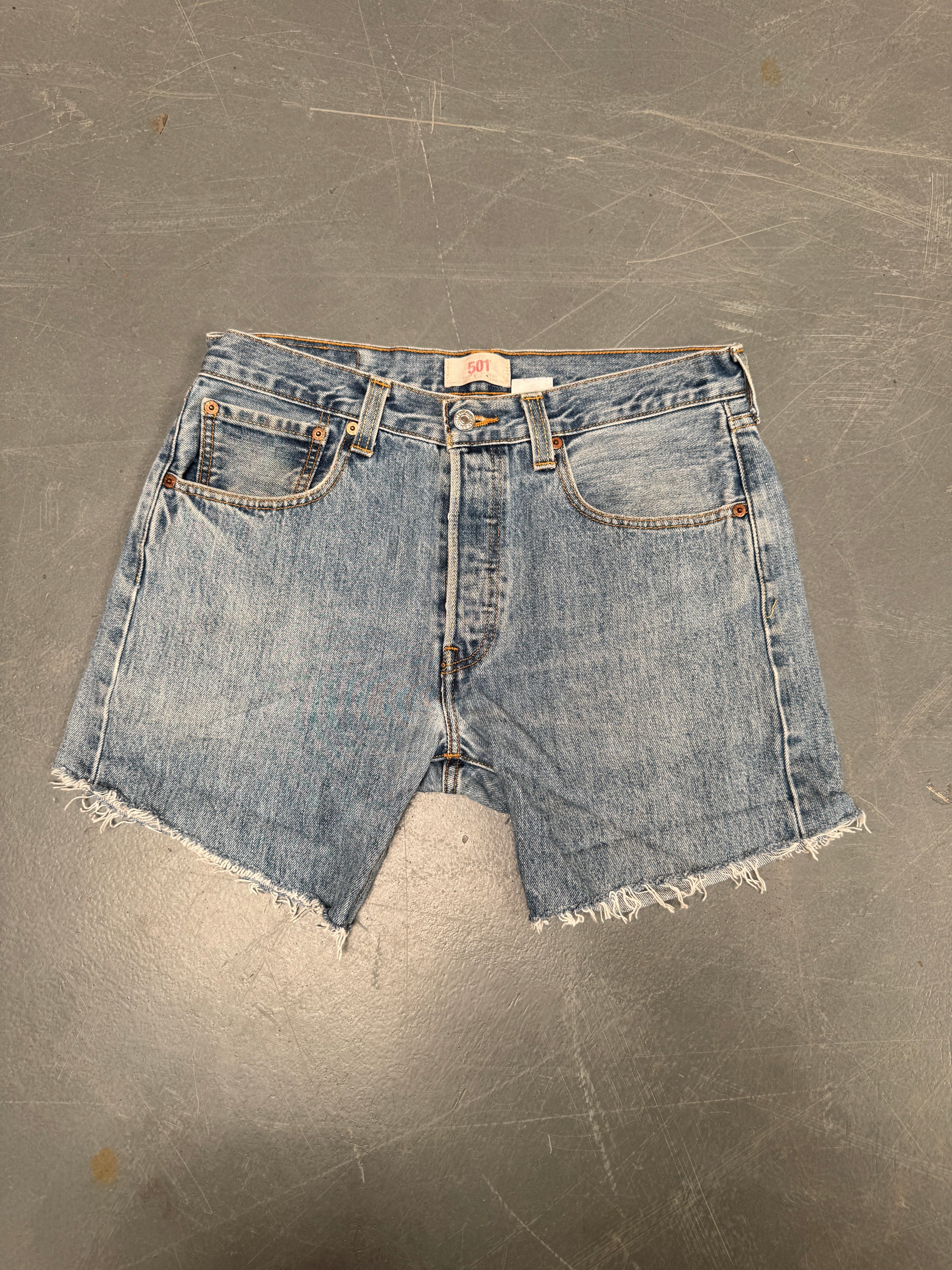 Vintage Ladies Levis Cut Off Denim Shorts - 90s Made - W 32 - SH212