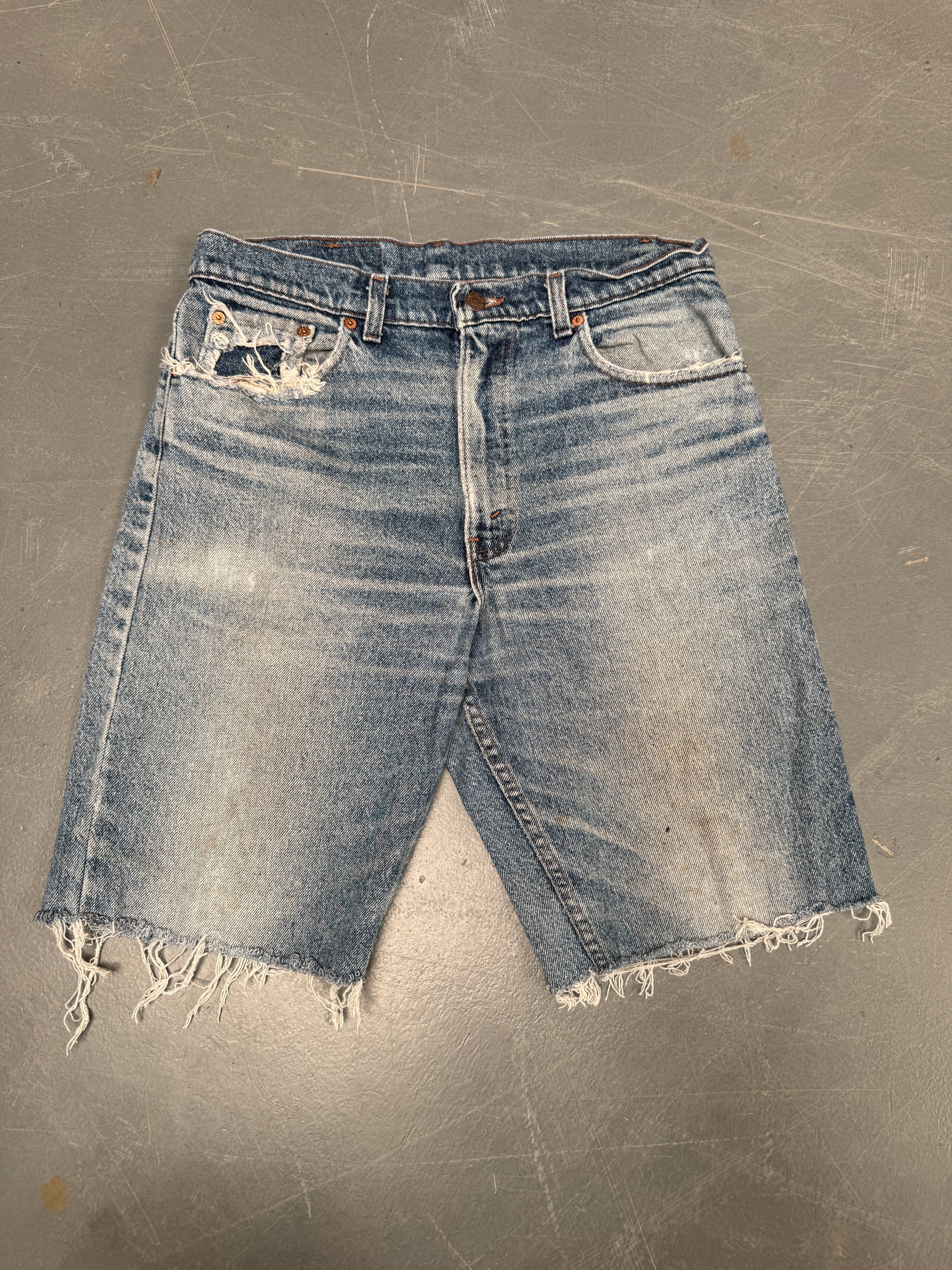Vintage Ladies Levis Cut Off Denim Shorts - 90s Made - W 32 - SH213