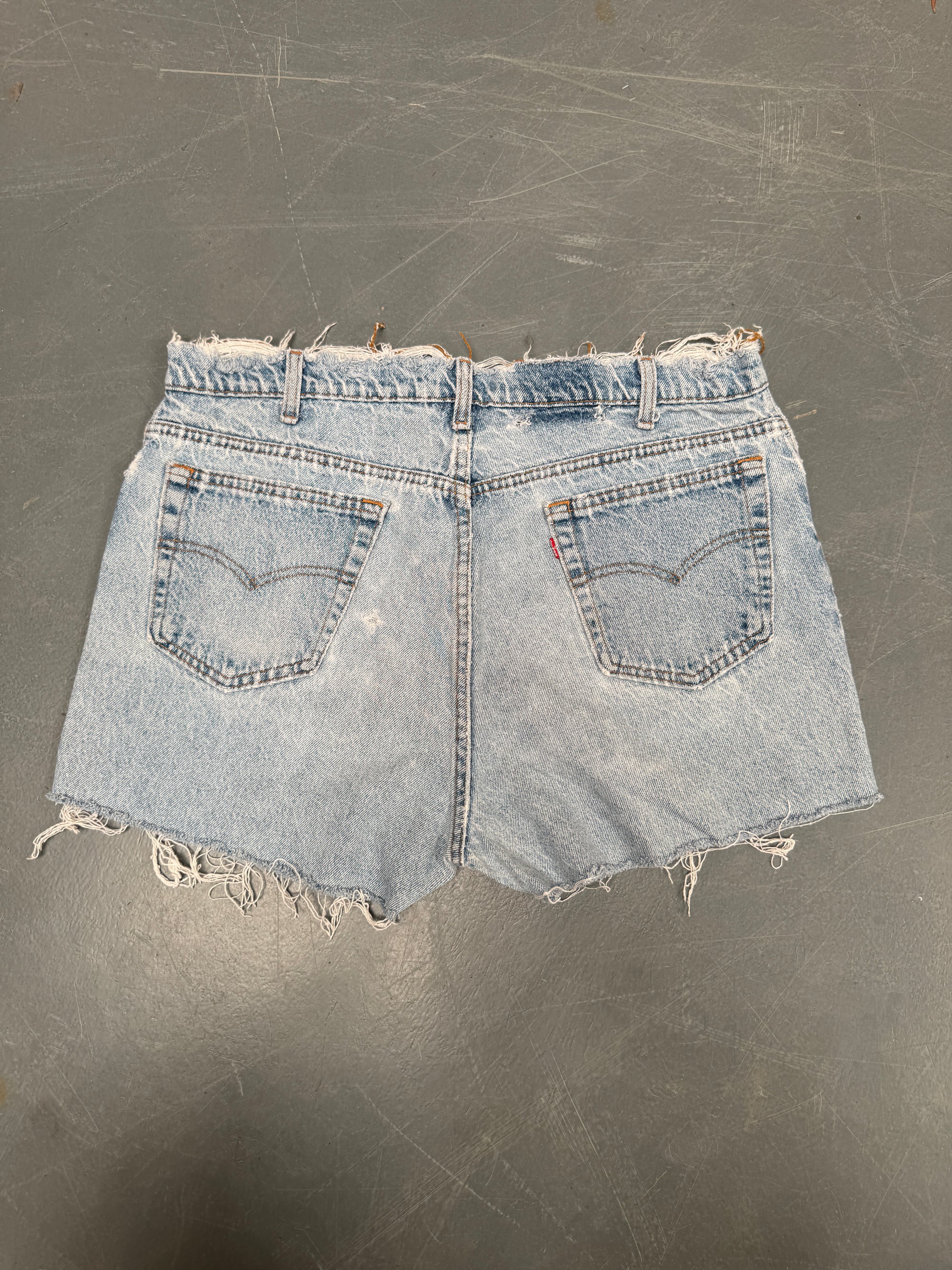 Vintage Ladies Levis Cut Off Denim Shorts - 90s Made - W 36 - SH215