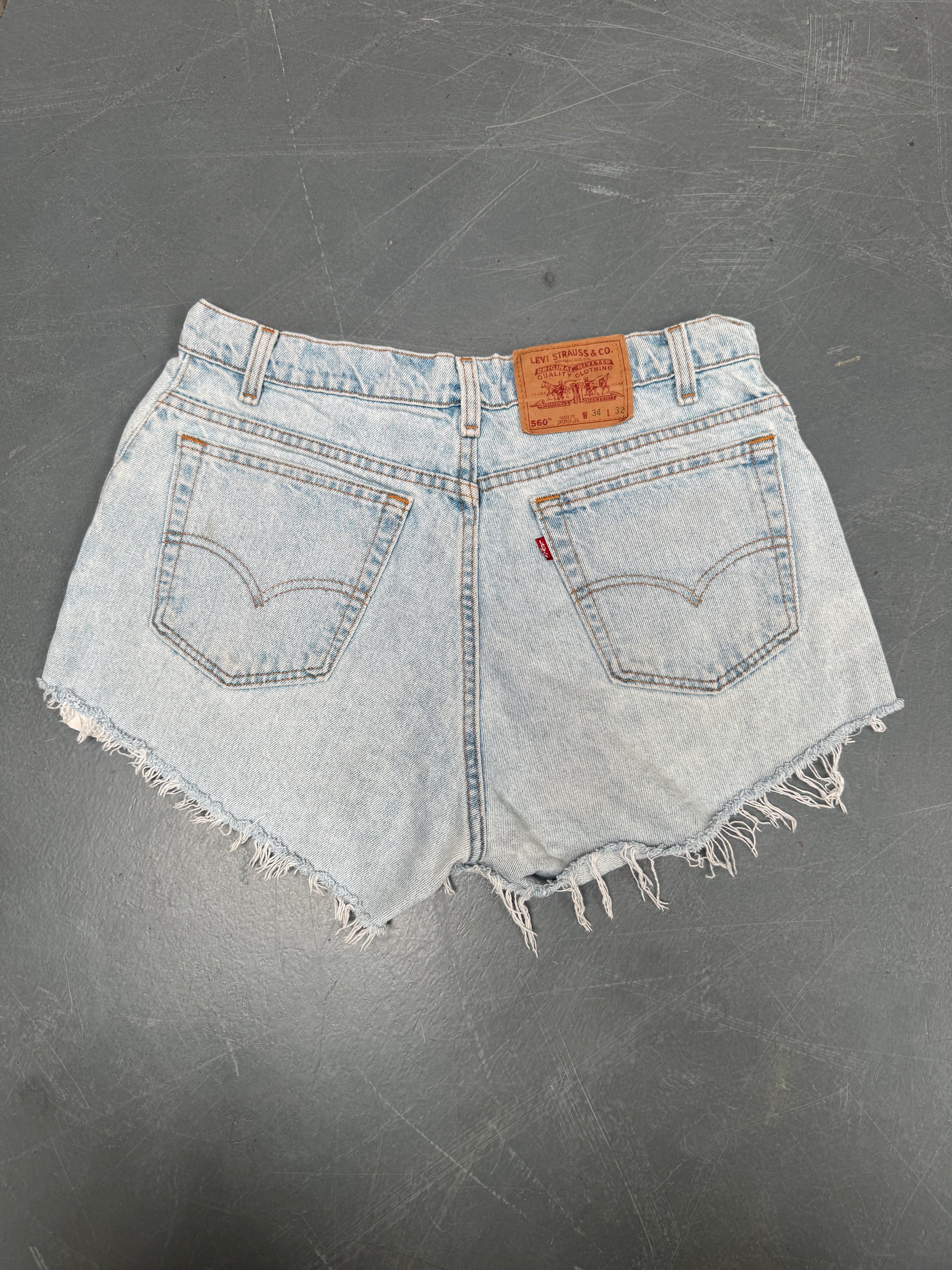 Vintage Ladies Levis Cut Off Denim Shorts - 90s Made - W 32 - SH217