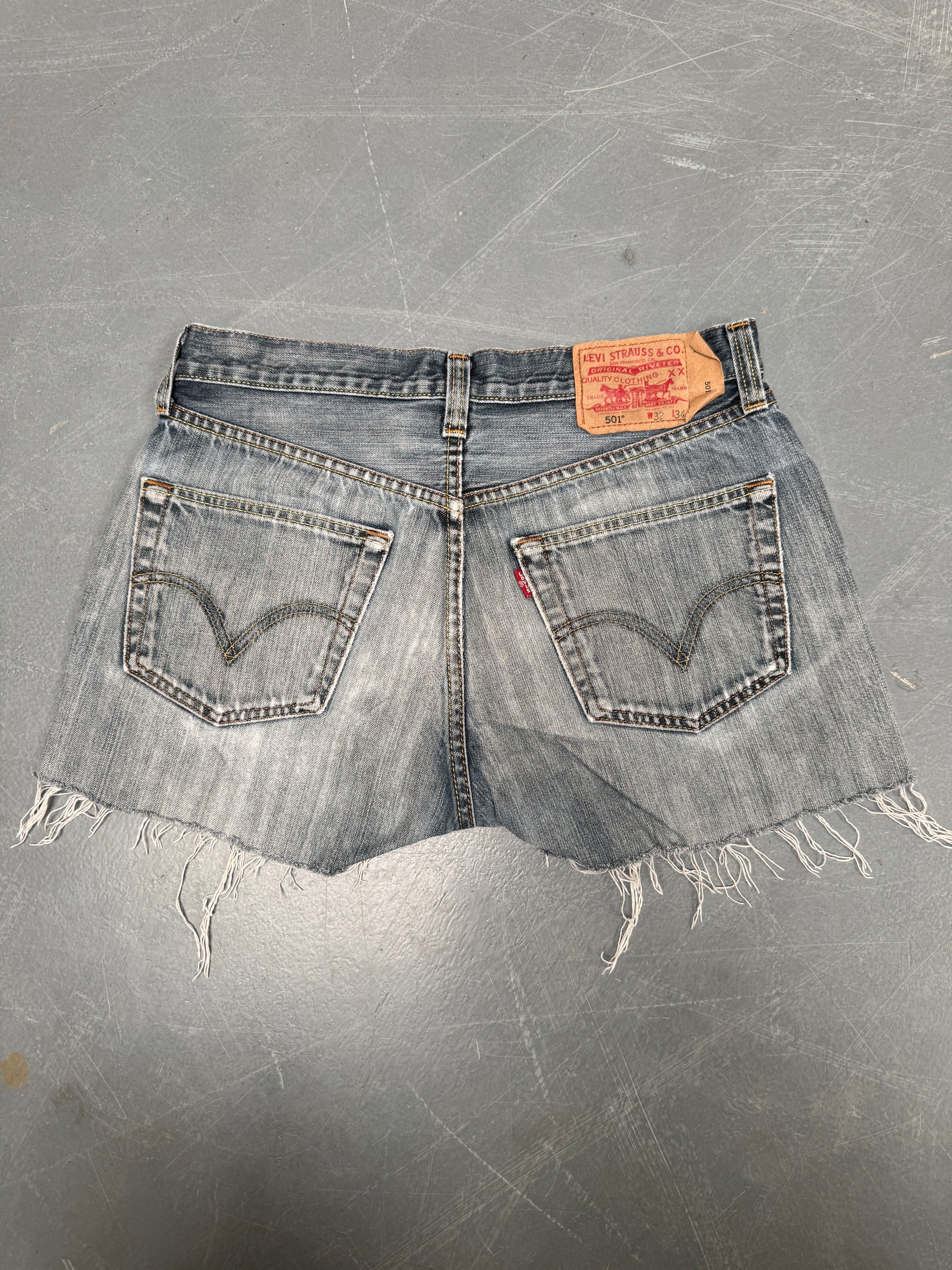 Vintage Ladies Levis Cut Off Denim Shorts - 90s Made - W 30 - SH218