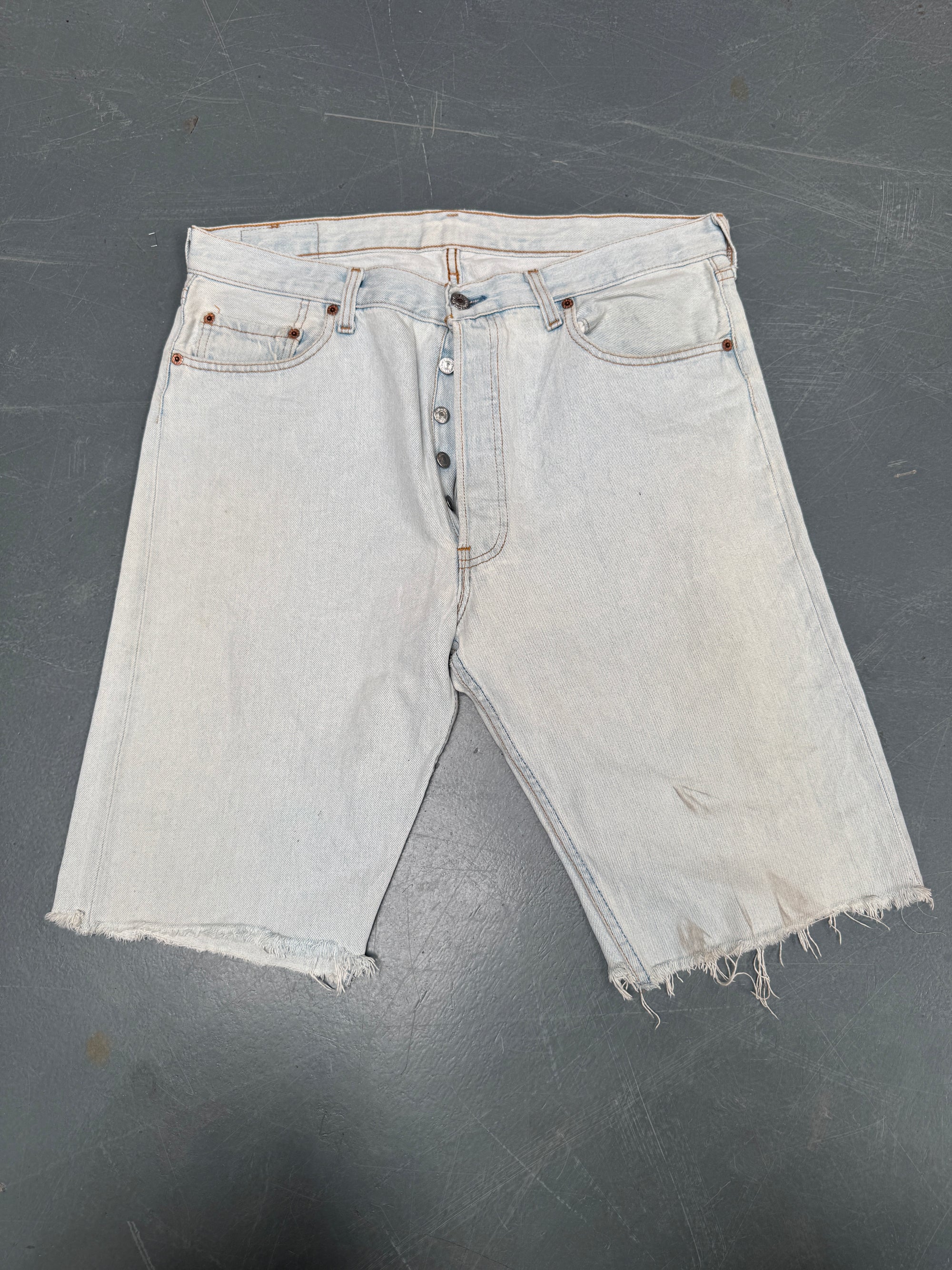 Vintage Ladies Levis Cut Off Denim Shorts - 90s Made - W 36 - SH233