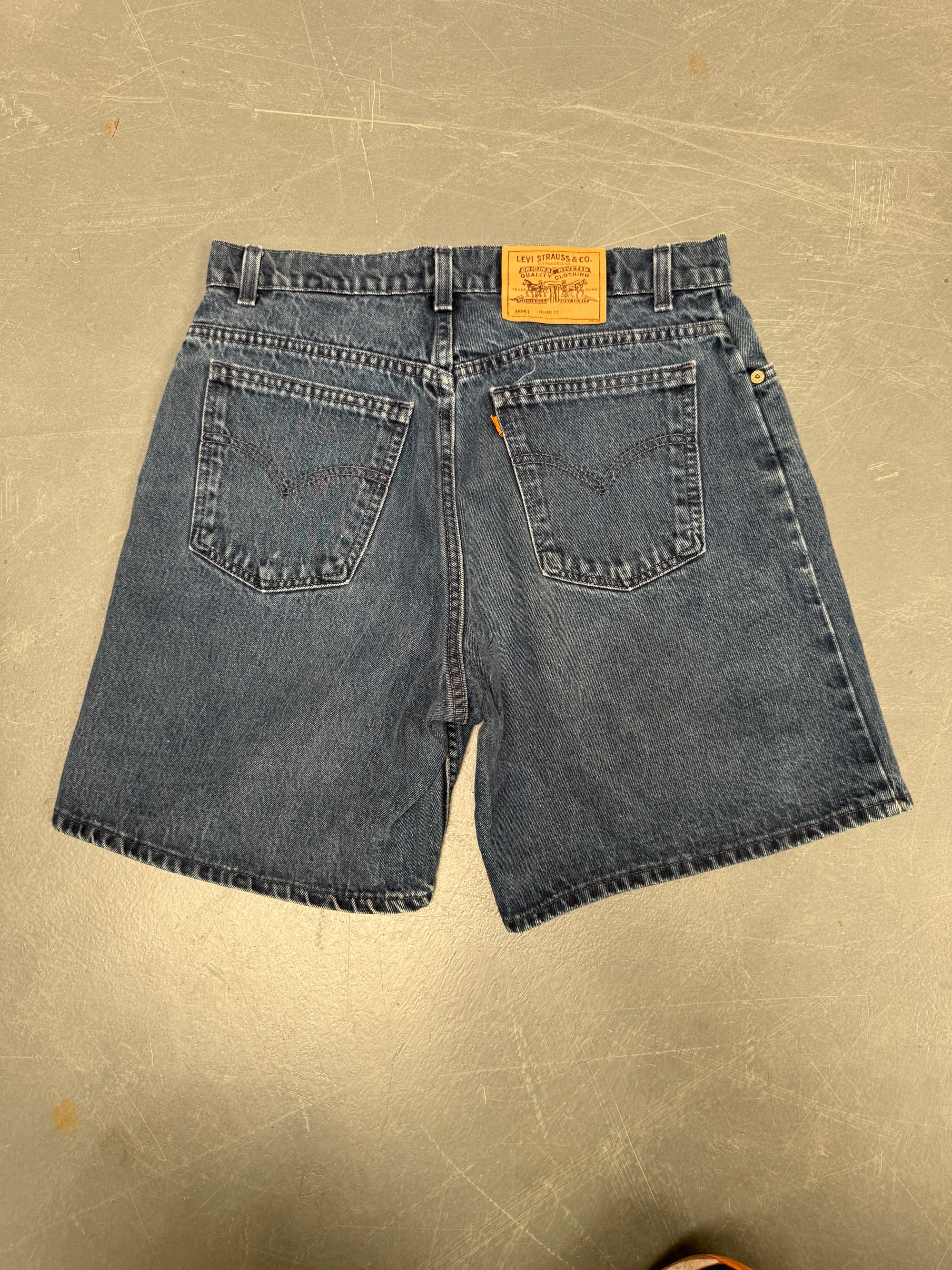 Vintage Ladies Levis Cut Off Denim Shorts - 90s Made - W 32 - SH237