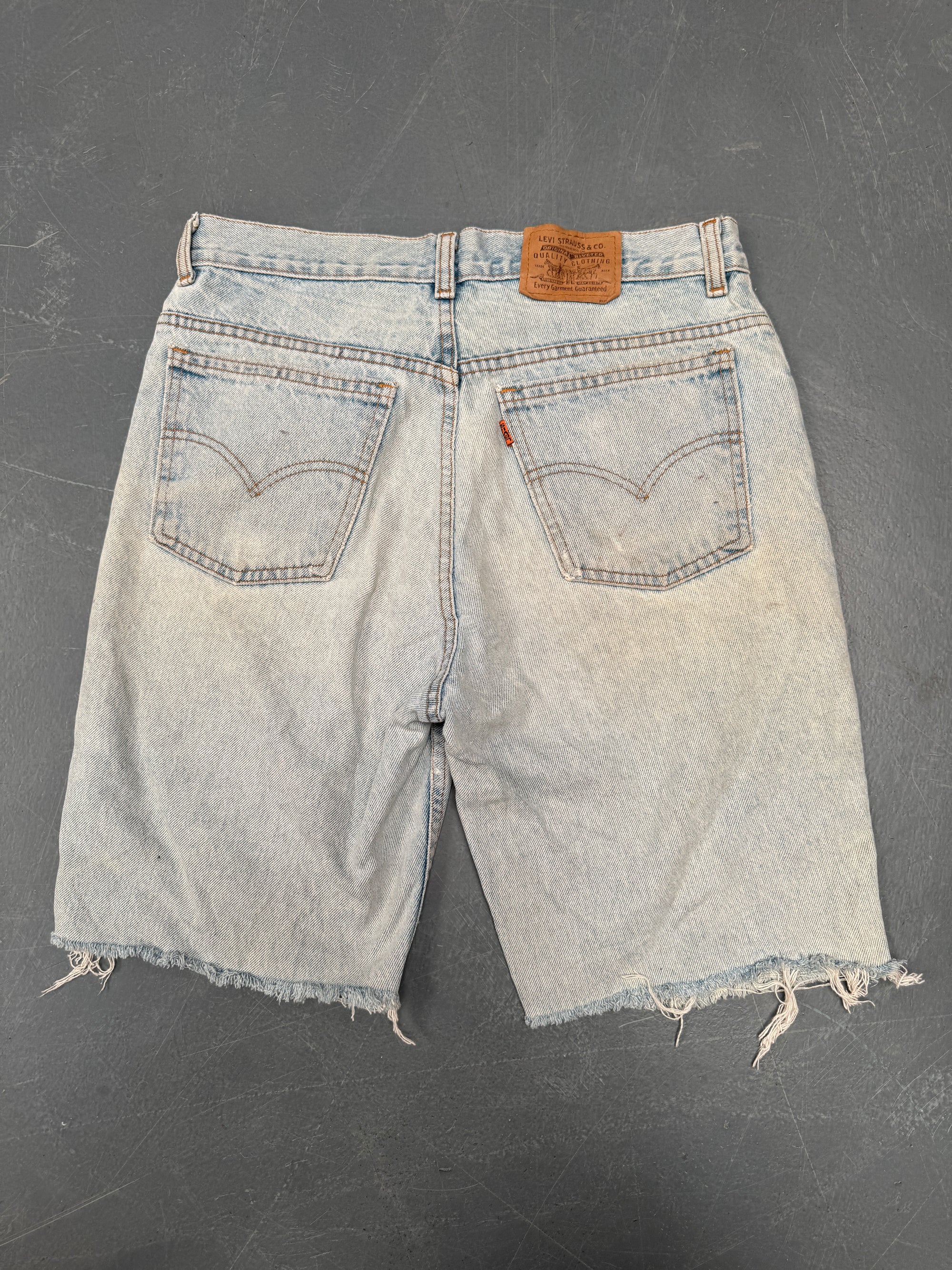 Vintage Ladies Levis Cut Off Denim Shorts - 90s Made - W 31 - SH257