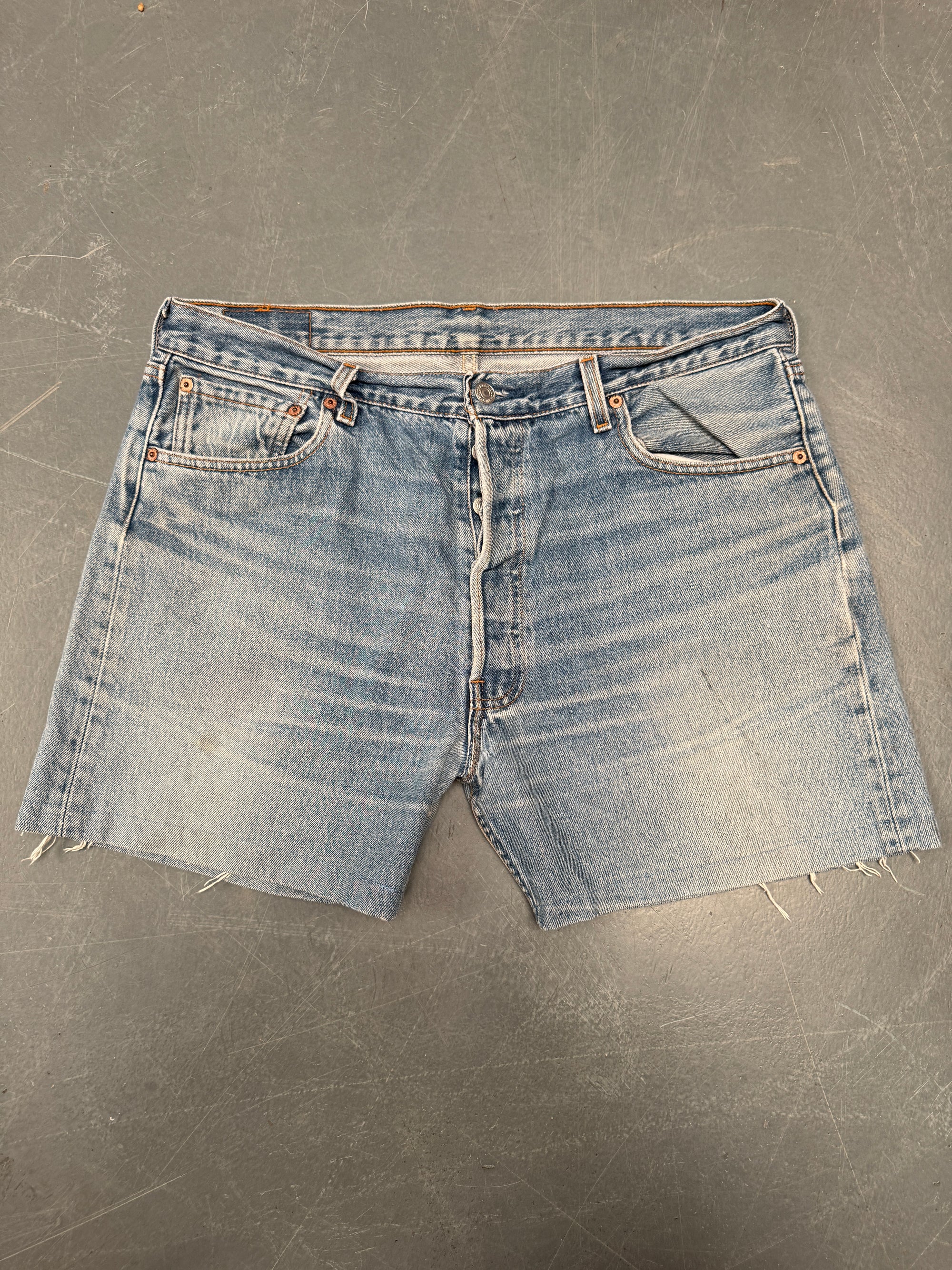 Vintage Ladies Levis Cut Off Denim Shorts - 90s Made - W 34 - SH258