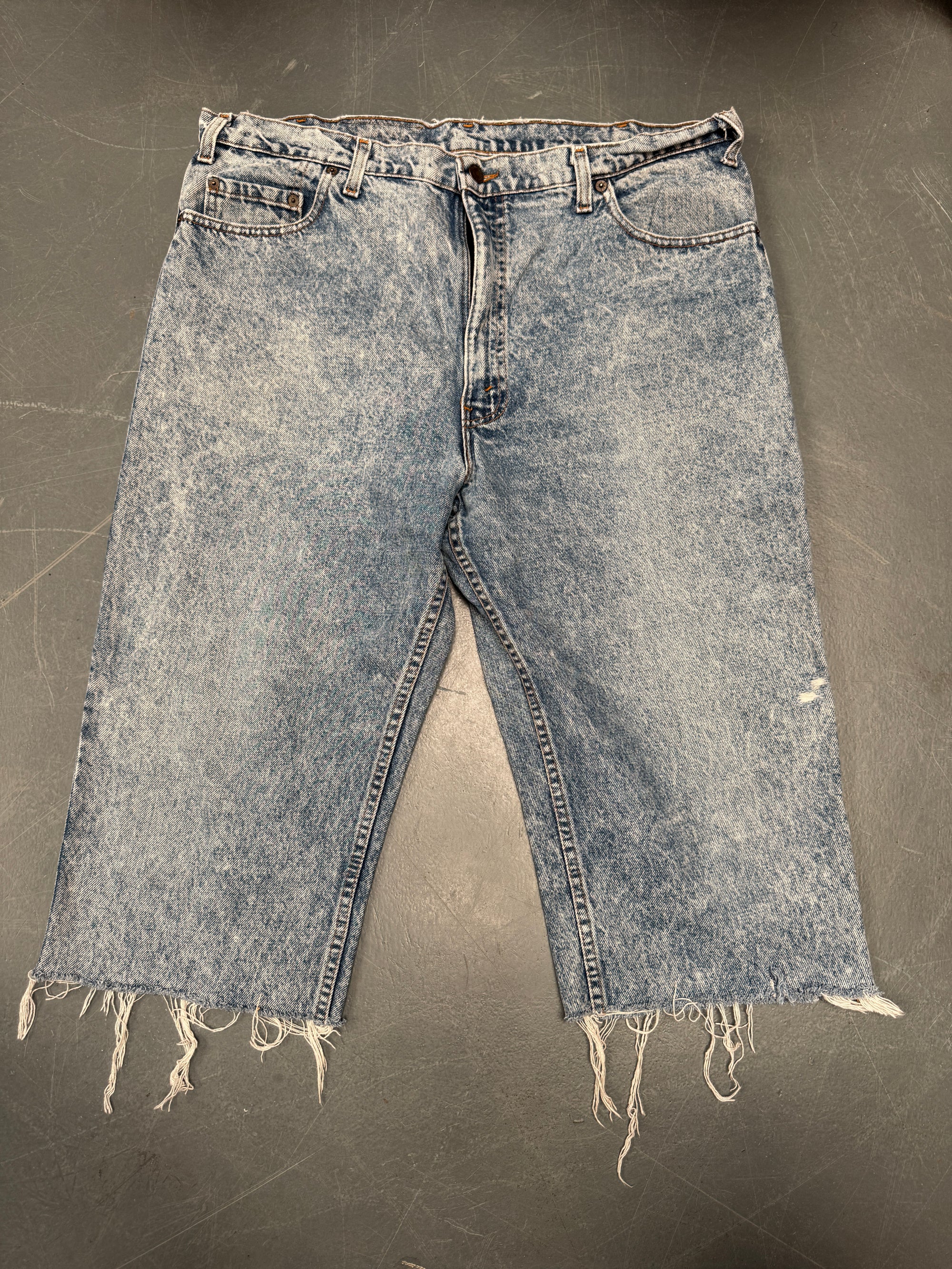 Vintage Ladies Levis Cut Off Denim Shorts - 90s Made - W 38 - SH265
