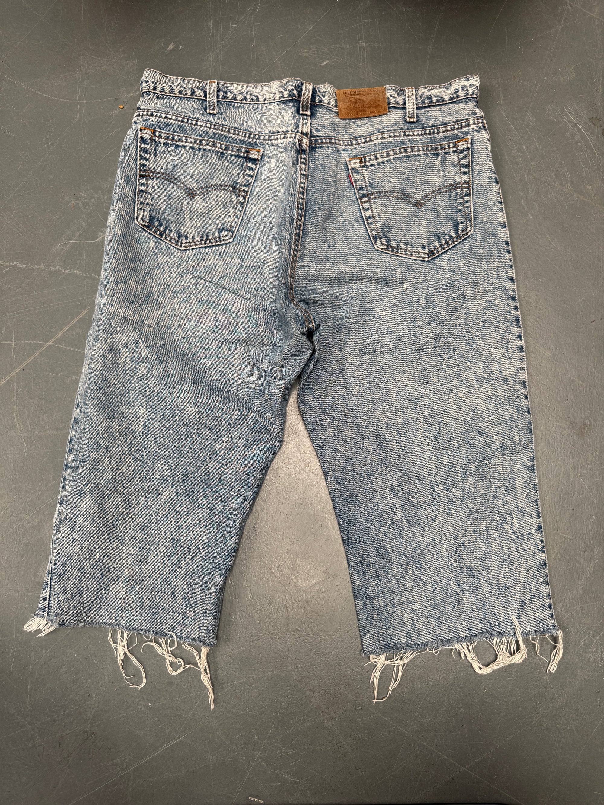 Vintage Ladies Levis Cut Off Denim Shorts - 90s Made - W 38 - SH265