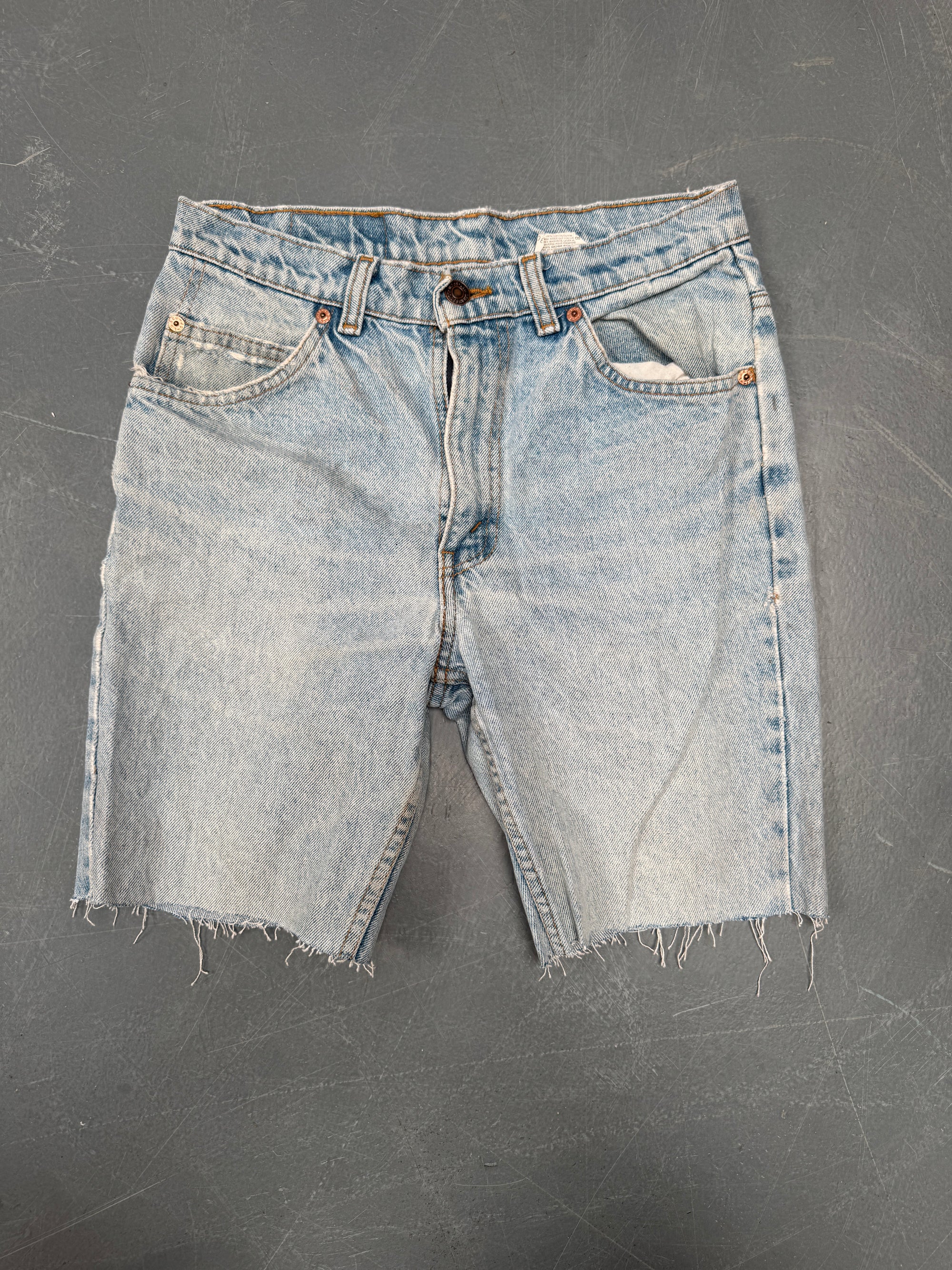 Vintage Ladies Levis Cut Off Denim Shorts - 90s Made - W 28 - SH276