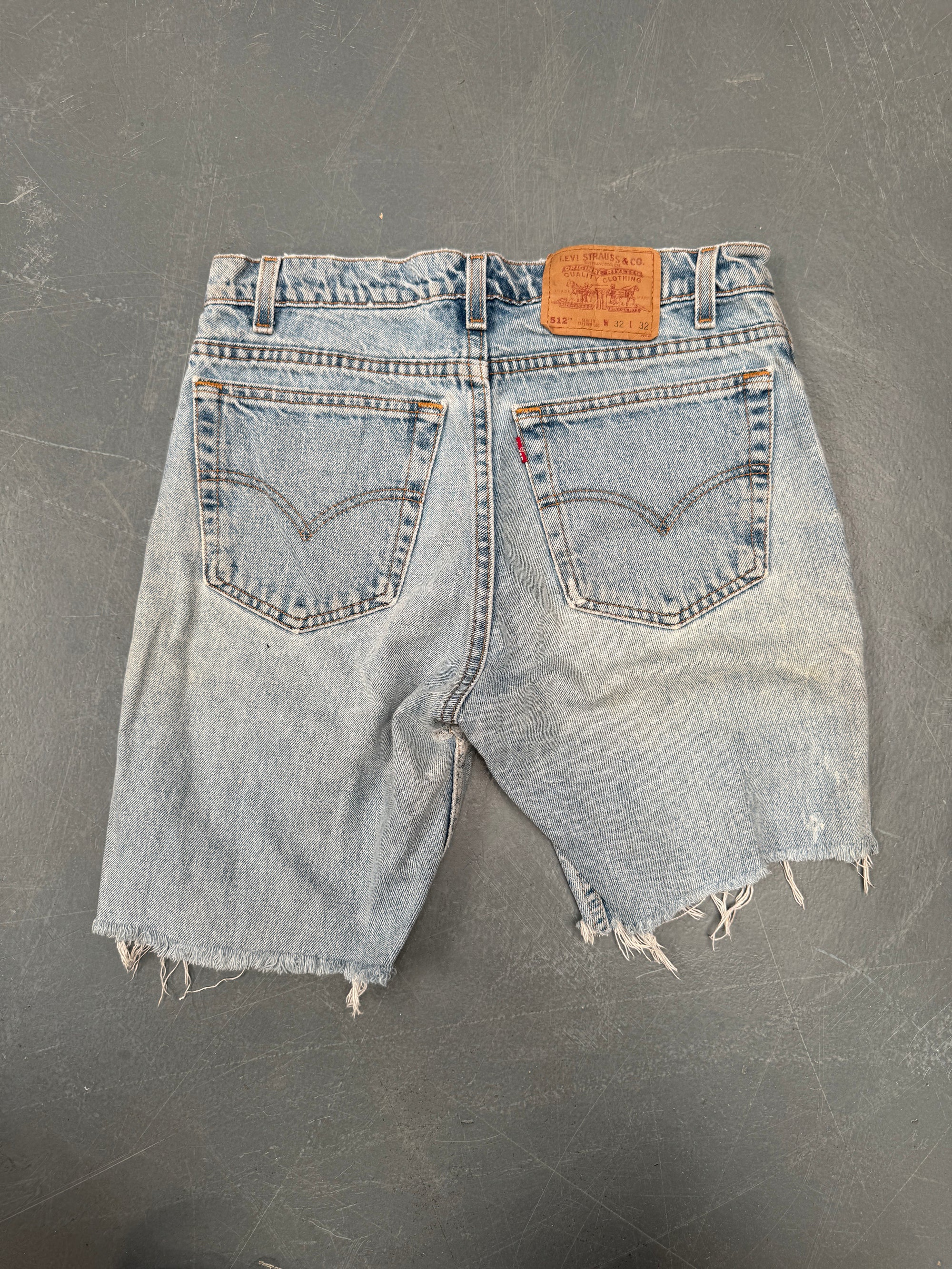 Vintage Ladies Levis Cut Off Denim Shorts - 90s Made - W 30 - SH277