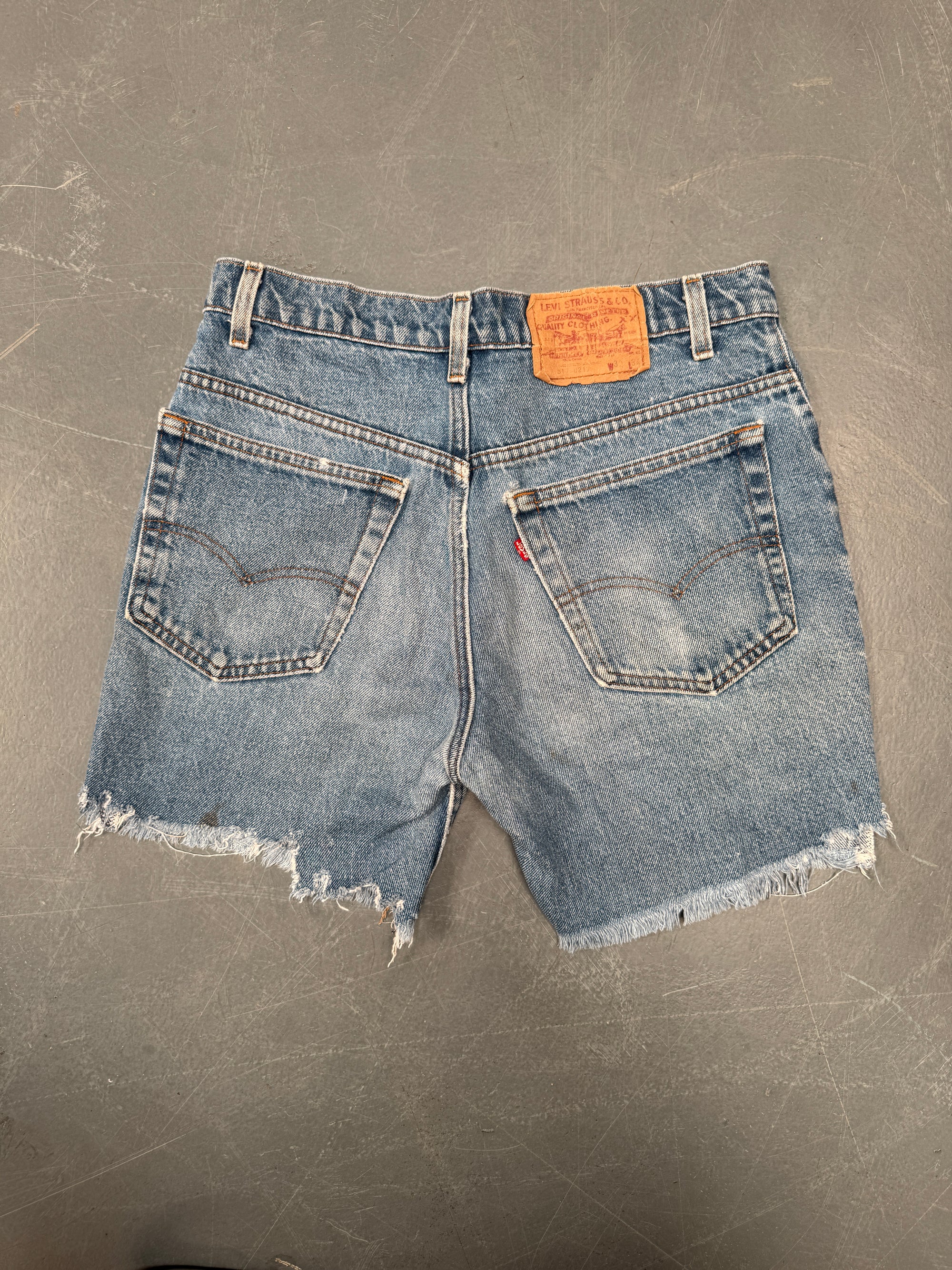 Vintage Ladies Levis Cut Off Denim Shorts - 90s Made - W 30 - SH279