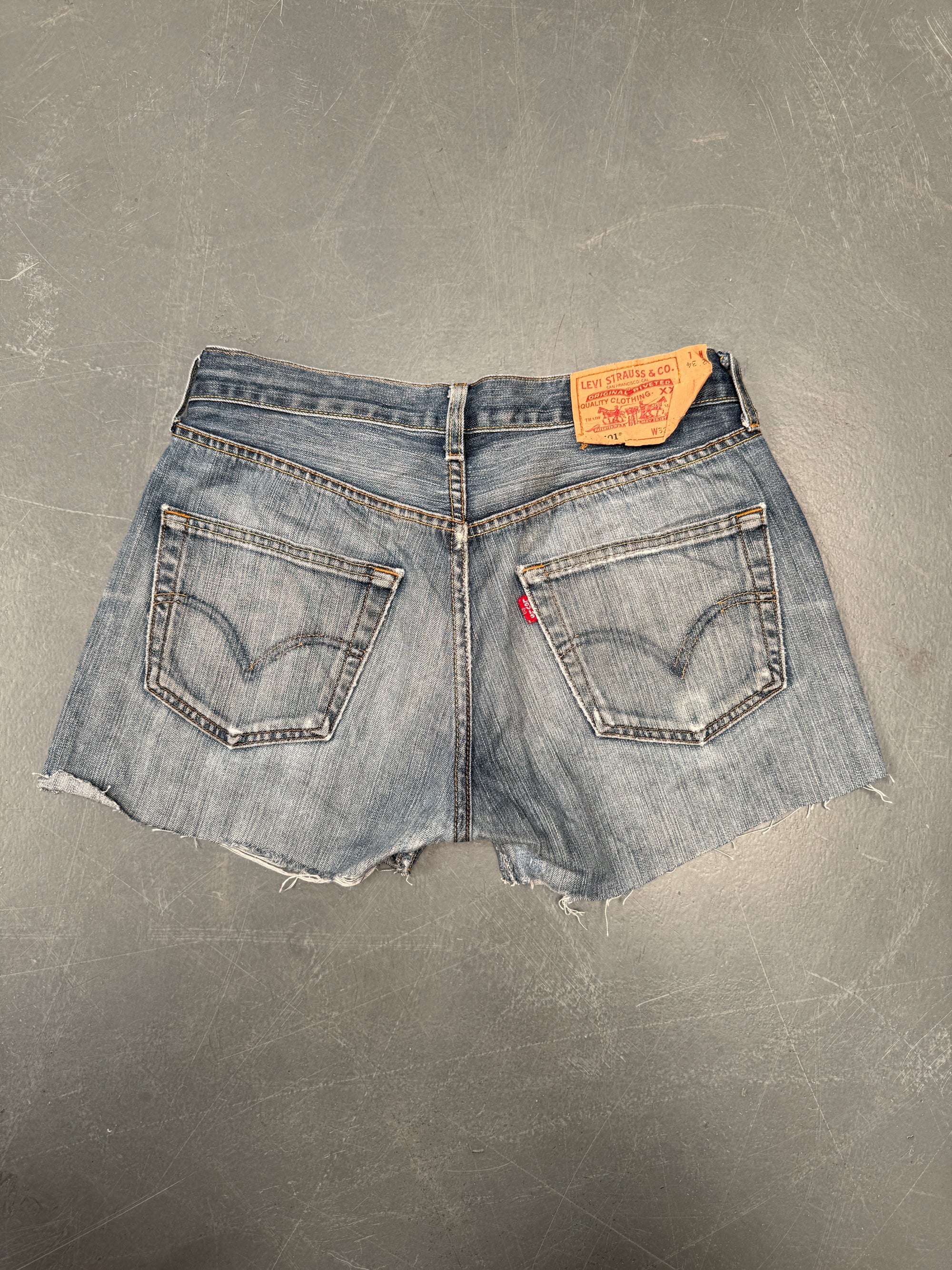 Vintage Ladies Levis Cut Off Denim Shorts - 90s Made - W 30 - SH287
