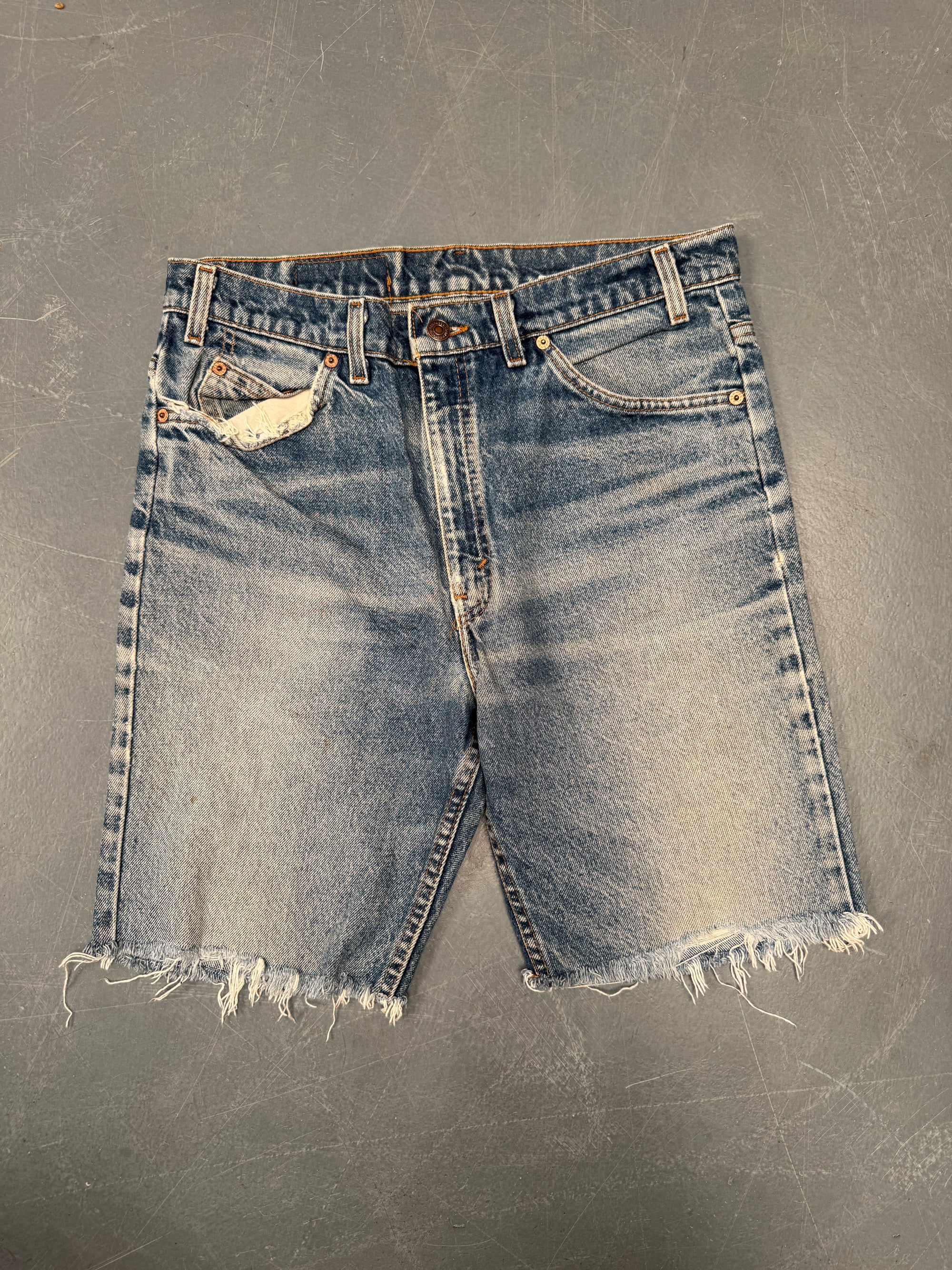 Vintage Ladies Levis Cut Off Denim Shorts - 90s Made - W 32 - SH289