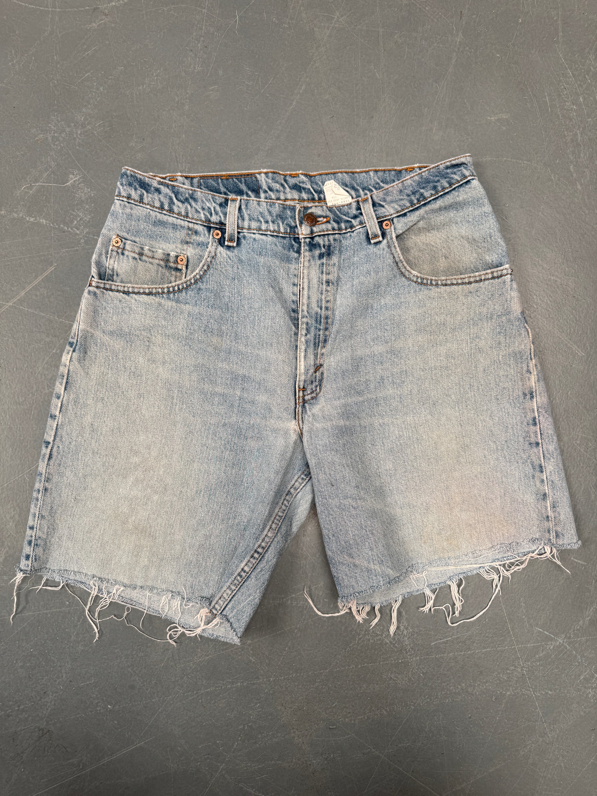 Vintage Ladies Levis Cut Off Denim Shorts - 90s Made - W 32 - SH292