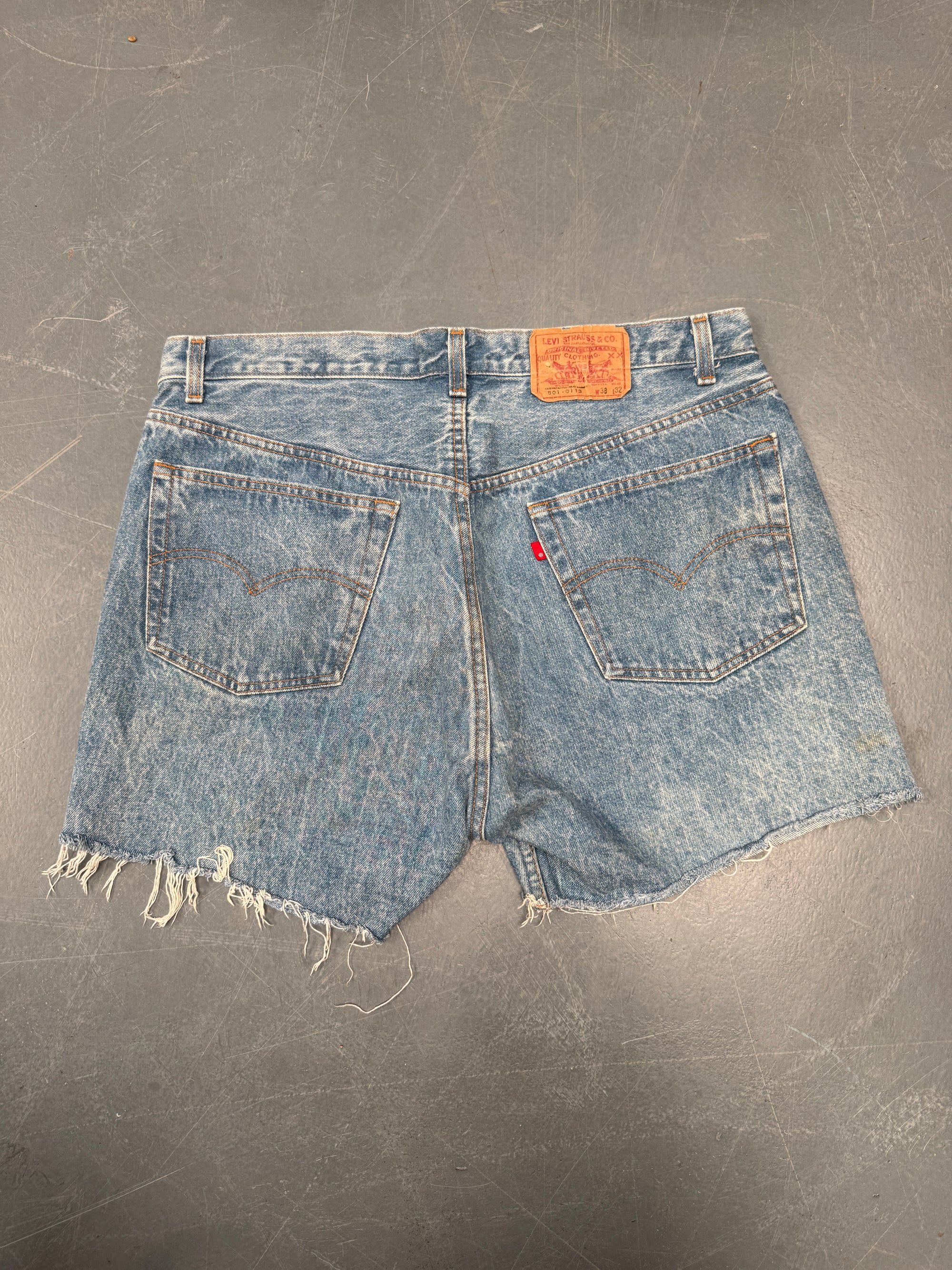 Vintage Ladies Levis Cut Off Denim Shorts - 90s Made - W 36 - SH294