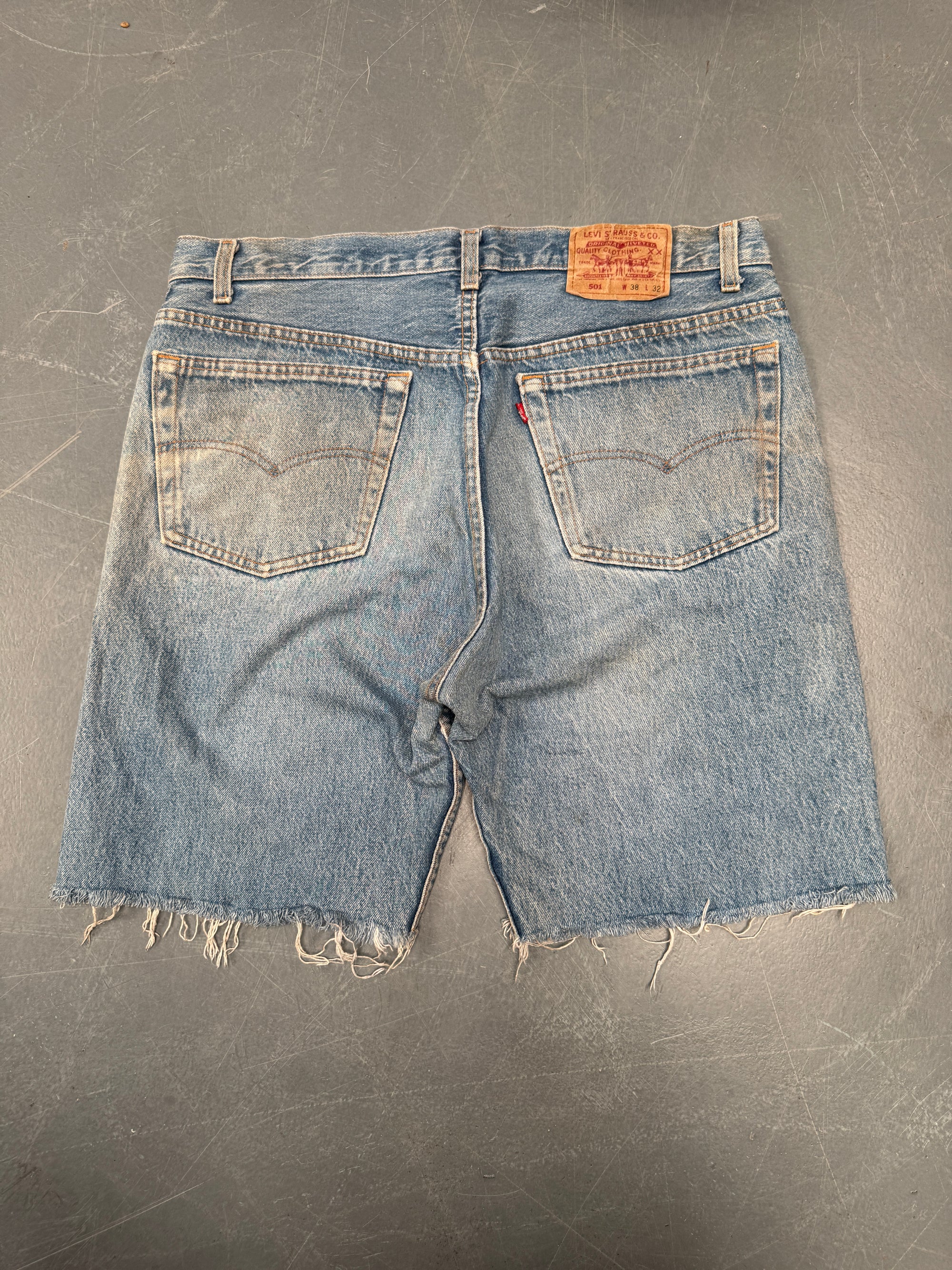 Vintage Ladies Levis Cut Off Denim Shorts - 90s Made - W 36 - SH296