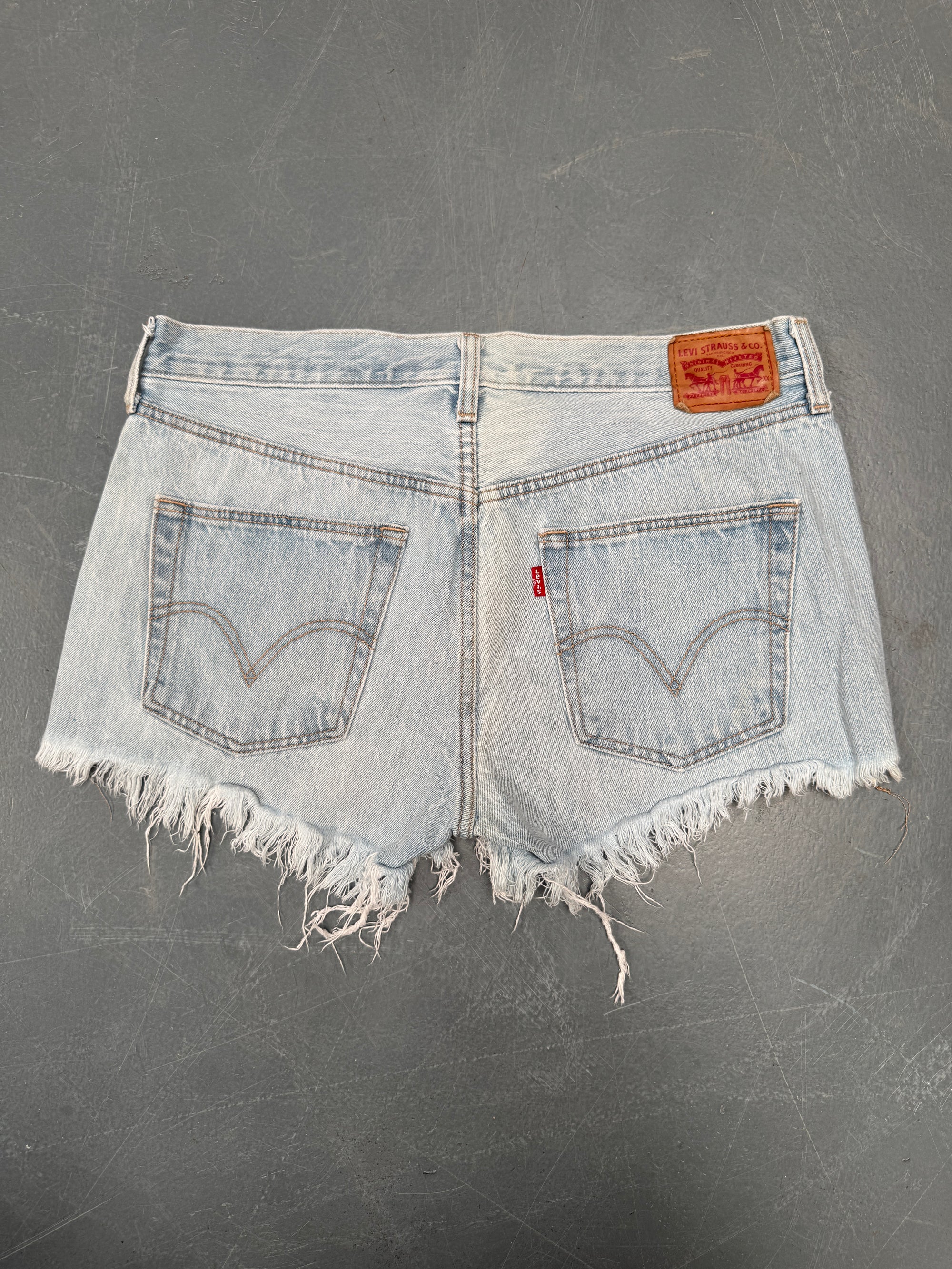 Vintage Ladies Levis Cut Off Denim Shorts - 90s Made - W 34 - SH298