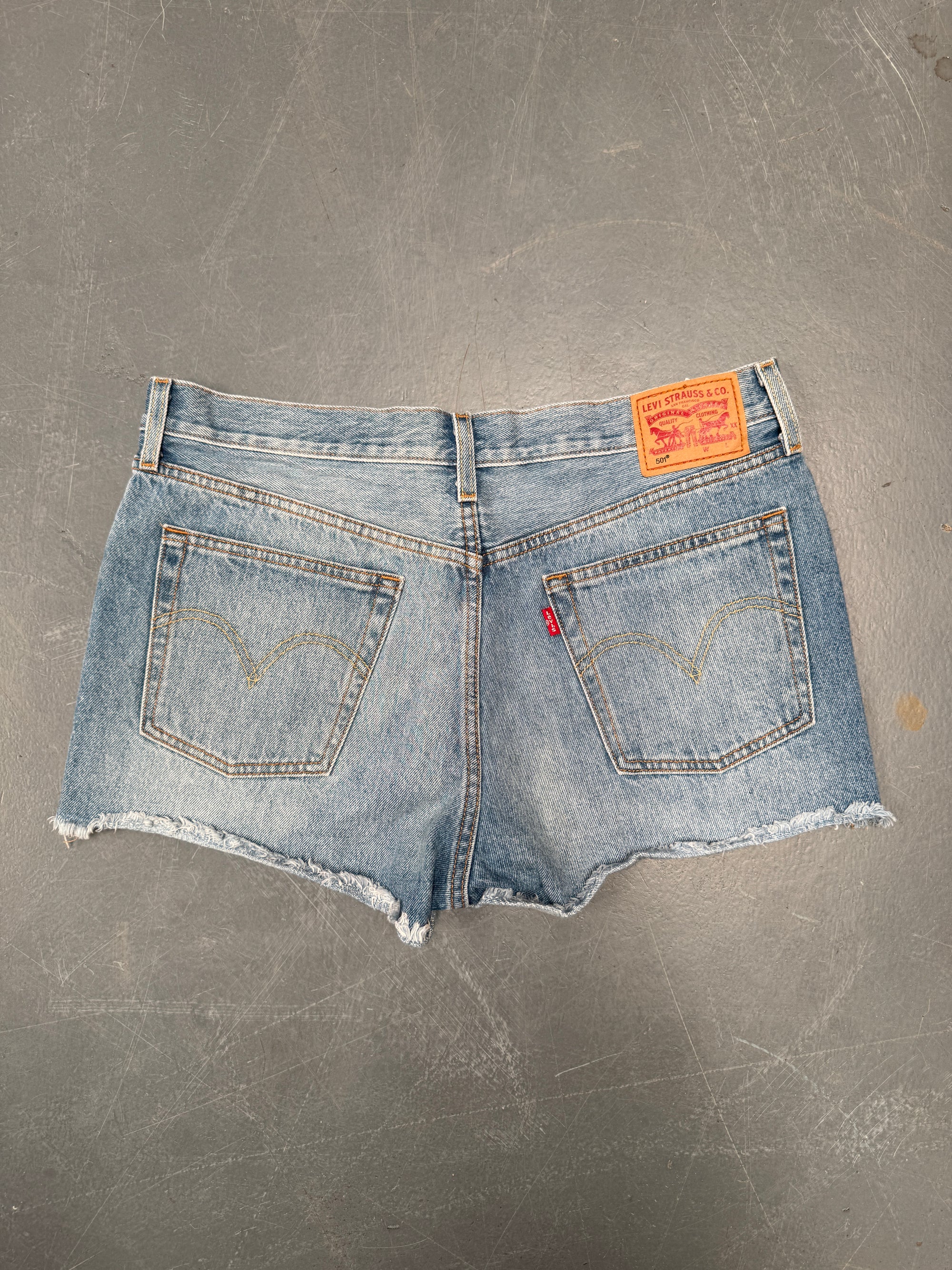 Vintage Ladies Levis Cut Off Denim Shorts - 90s Made - W 33 - SH300