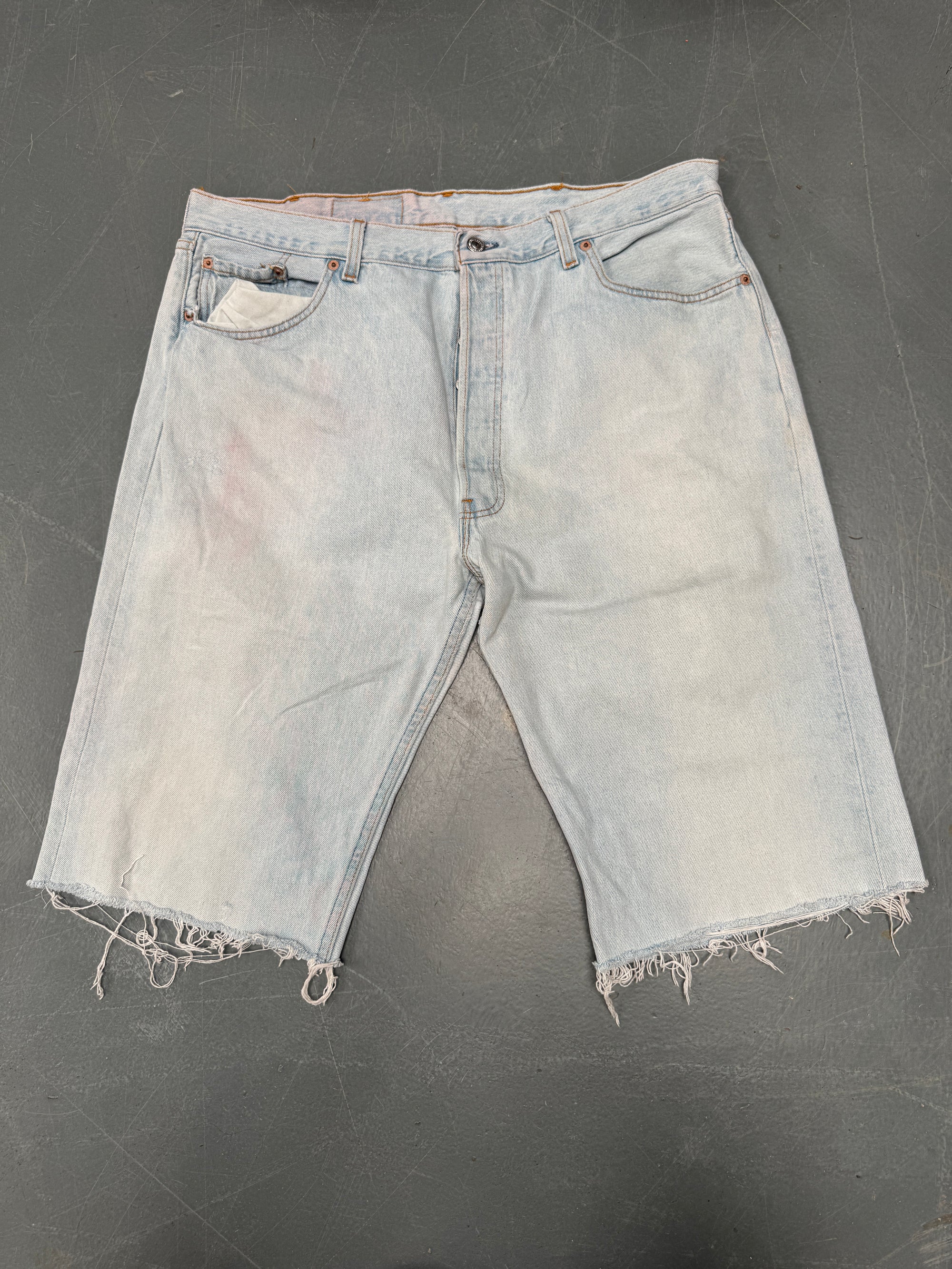 Vintage Ladies Levis Cut Off Denim Shorts - 90s Made - W 36 - SH301