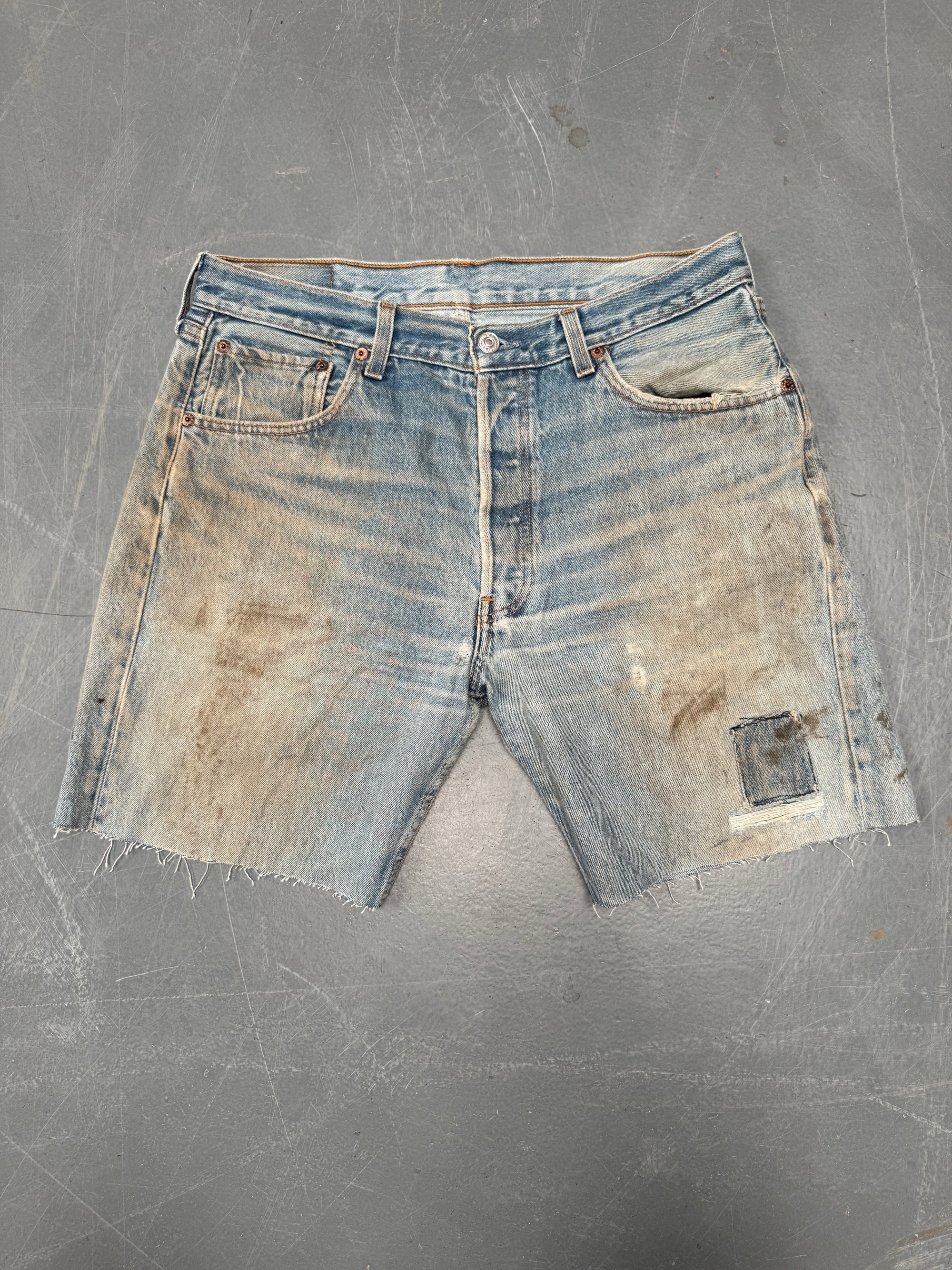 Vintage Ladies Levis Cut Off Denim Shorts - 90s Made - W 32 - SH314