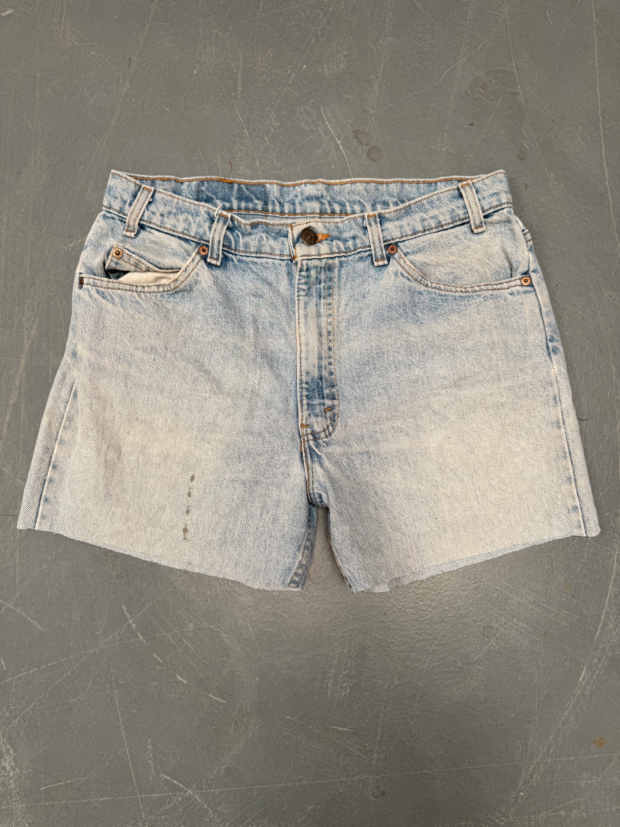 Vintage Ladies Levis Cut Off Denim Shorts - 90s Made - W 32 - SH315