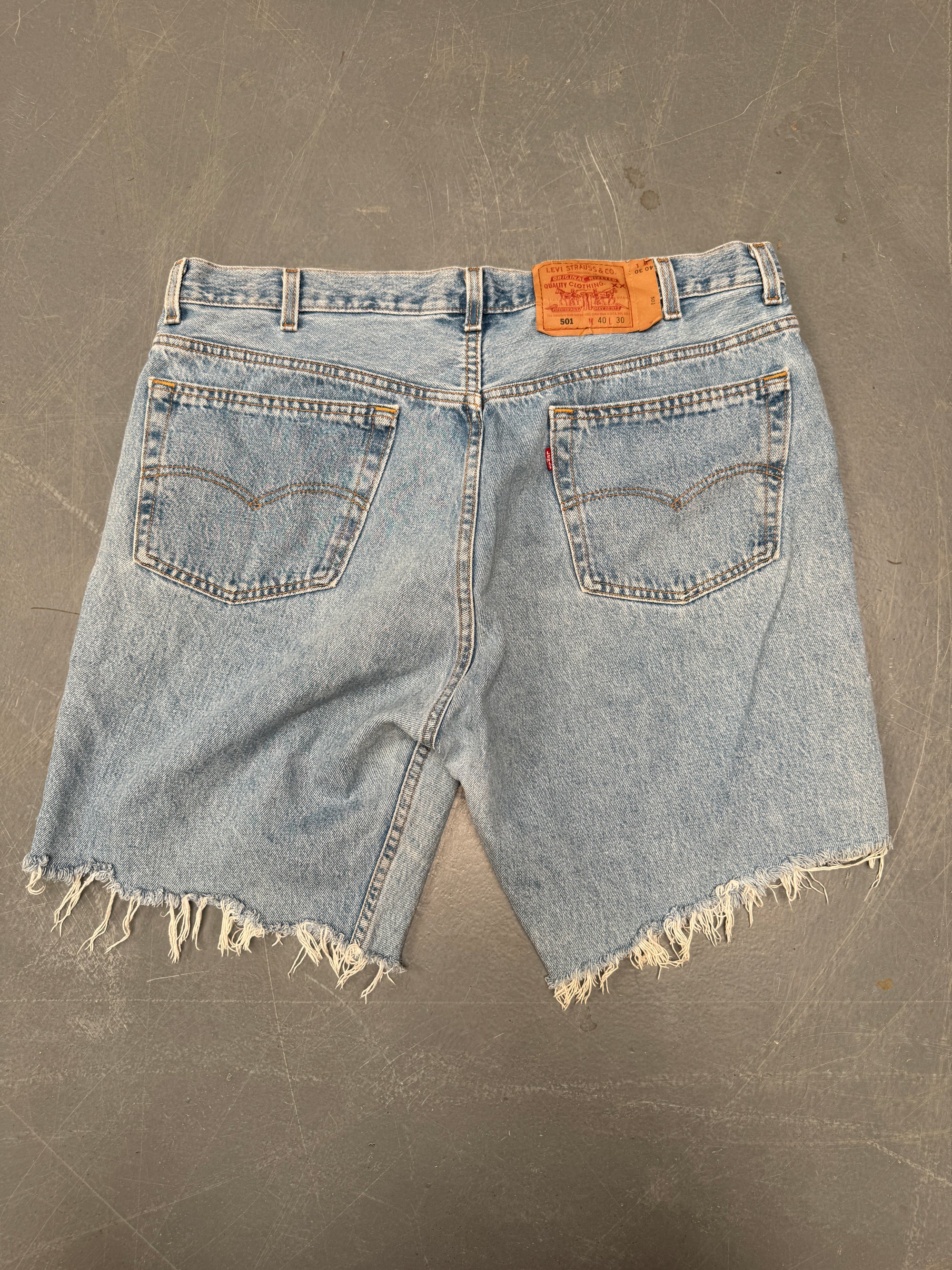 Vintage Ladies Levis Cut Off Denim Shorts - 90s Made - W 36 - SH316