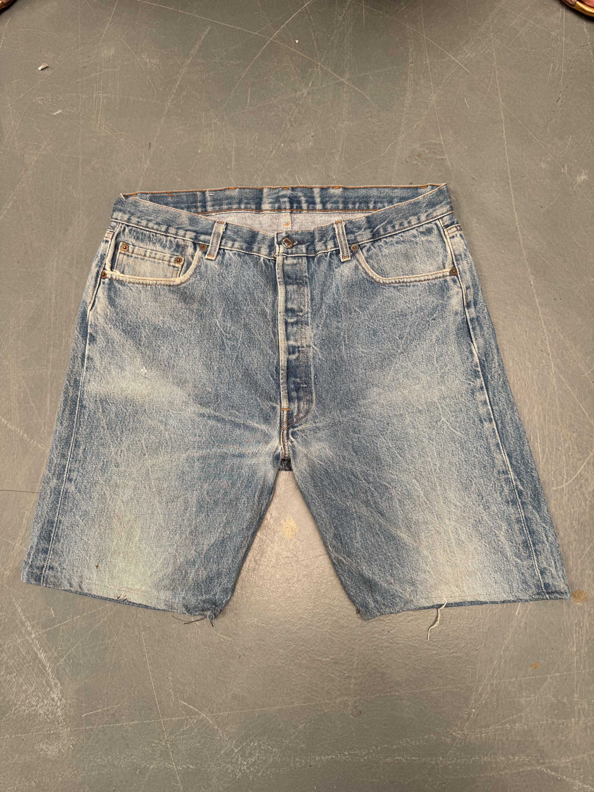 Vintage Ladies Levis Cut Off Denim Shorts - 90s Made - W 34 - SH318