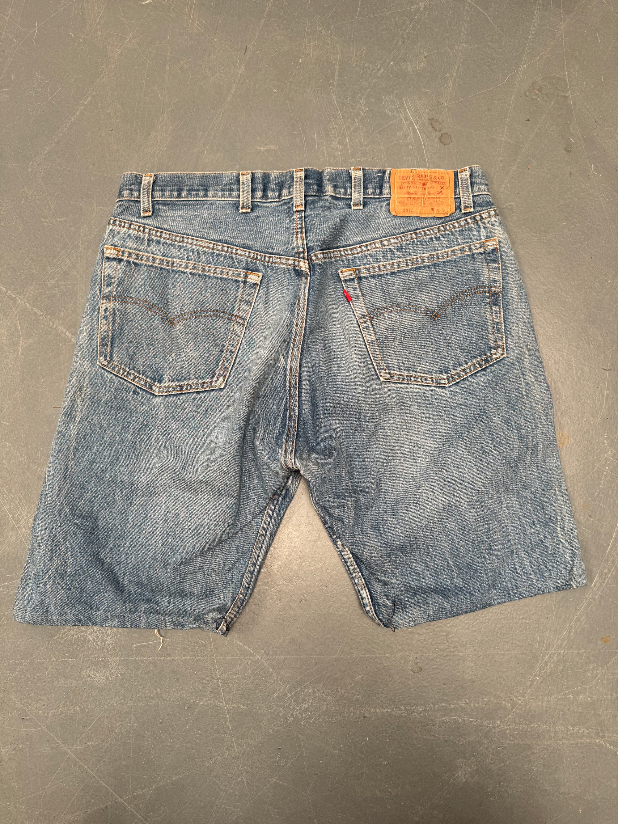Vintage Ladies Levis Cut Off Denim Shorts - 90s Made - W 34 - SH318