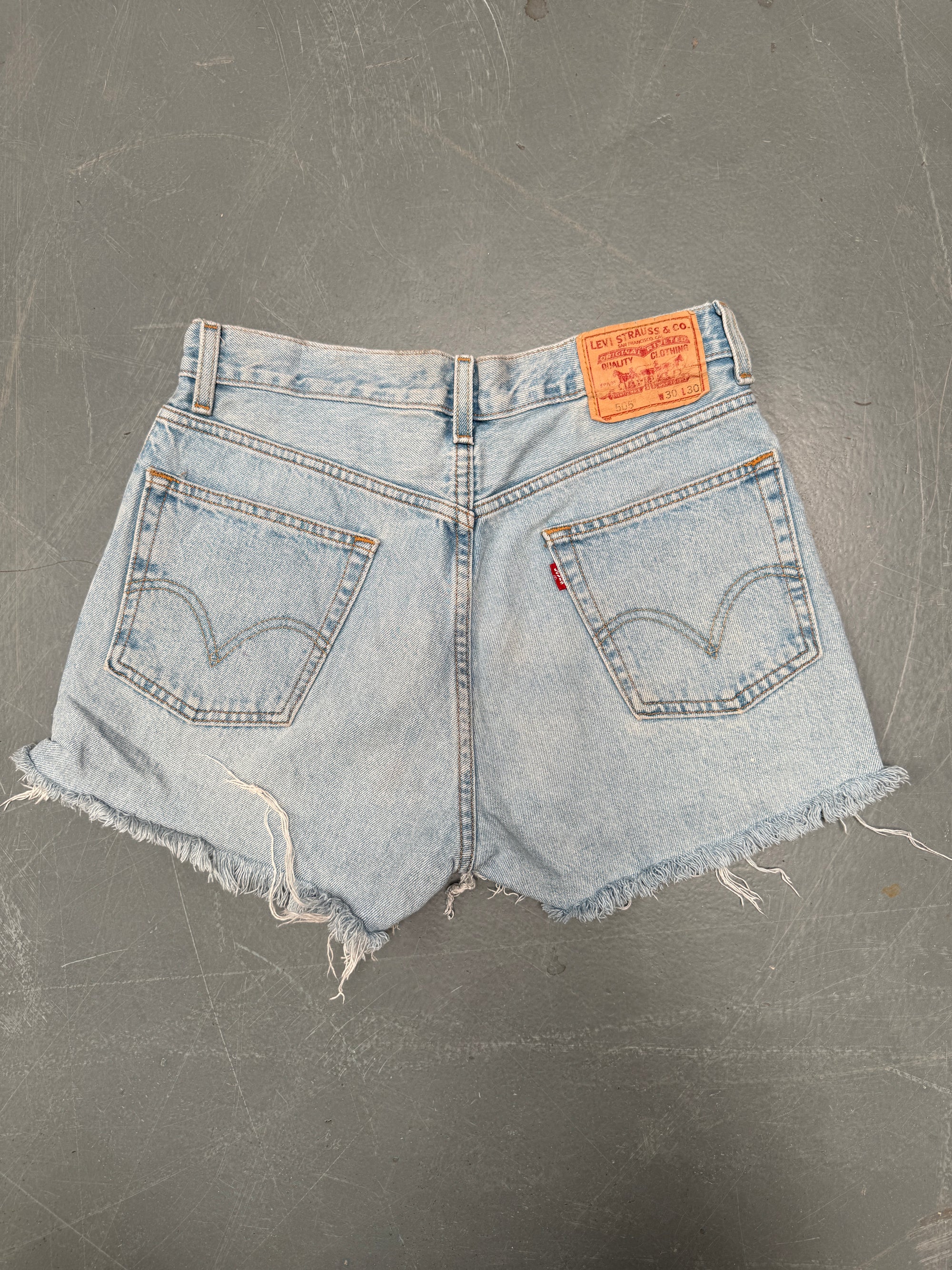 Vintage Ladies Levis Cut Off Denim Shorts - 90s Made - W 28 - SH320