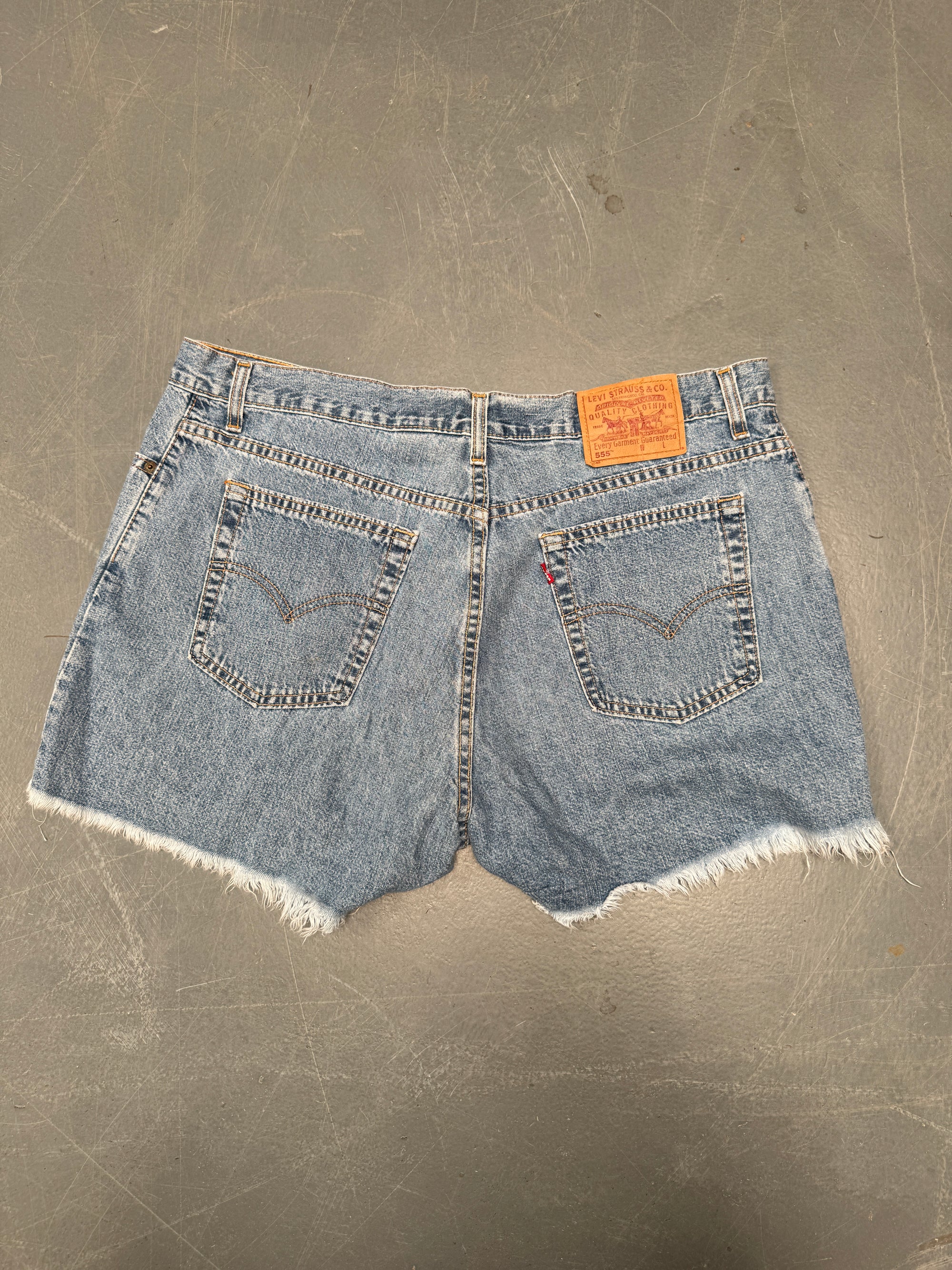 Vintage Ladies Levis Cut Off Denim Shorts - 90s Made - W 38 - SH321