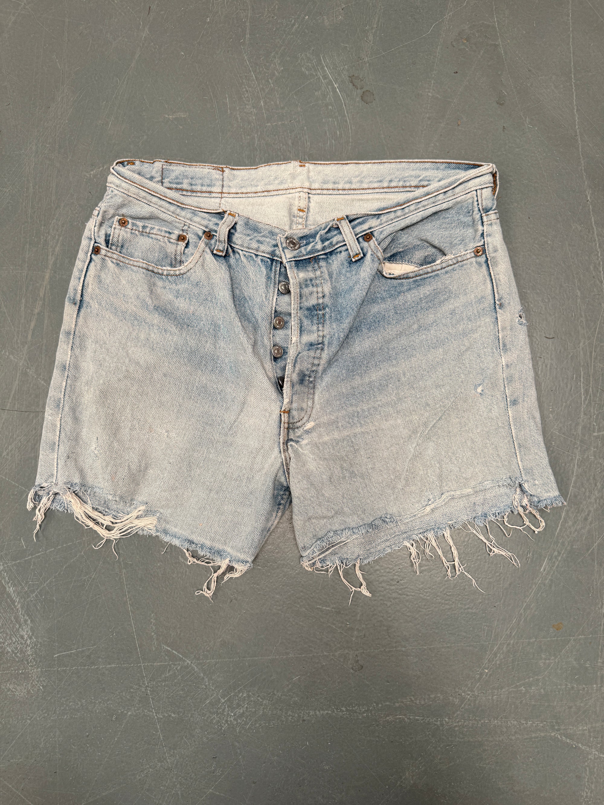 Vintage Ladies Levis Cut Off Denim Shorts - 90s Made - W 34 - SH325