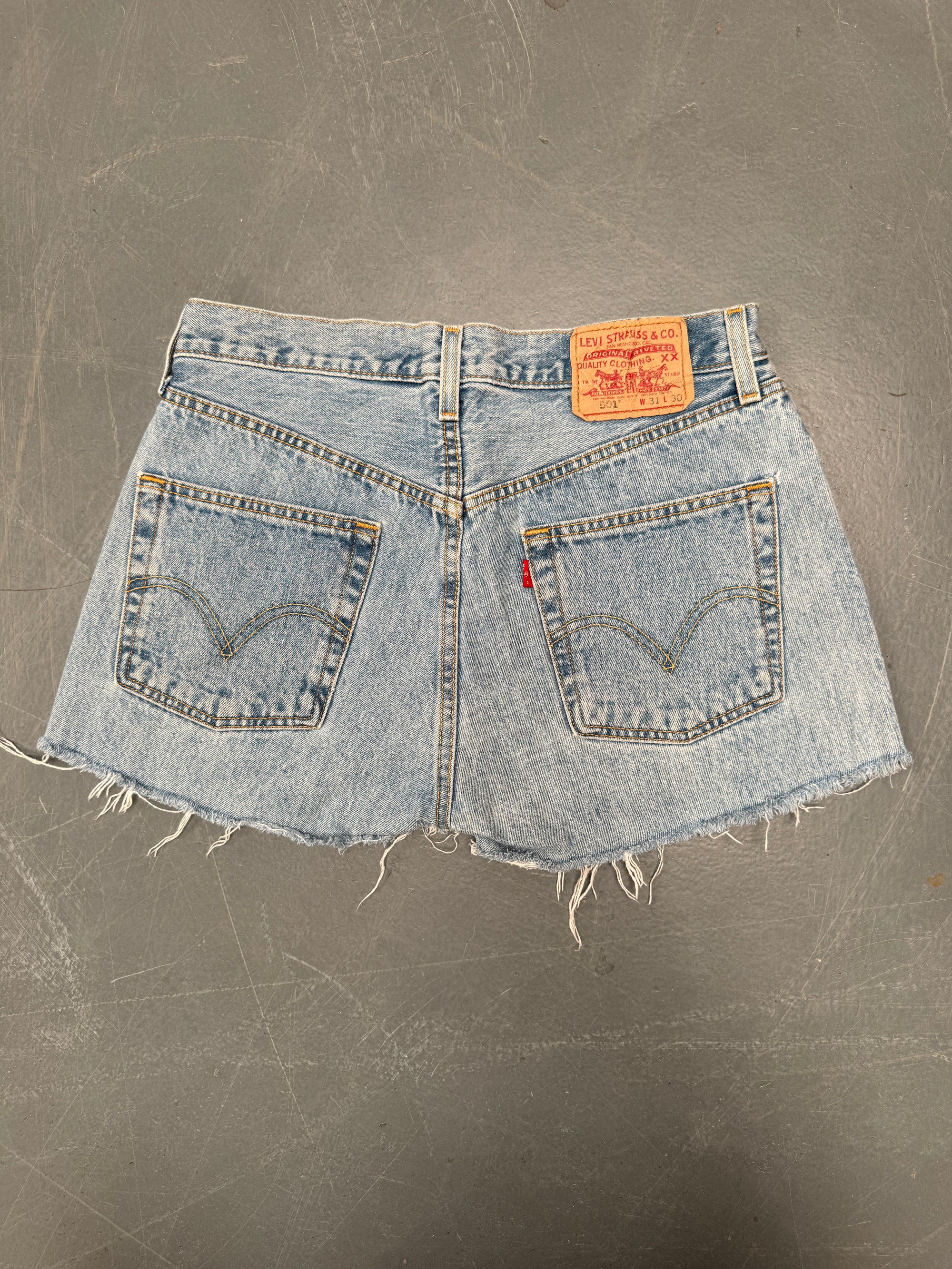 Vintage Ladies Levis Cut Off Denim Shorts - 90s Made - W 29 - SH327