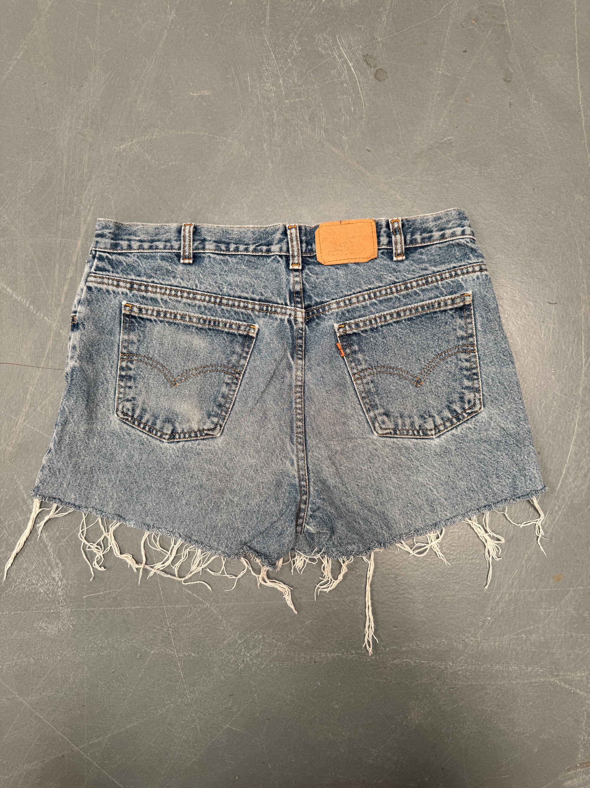 Vintage Ladies Levis Cut Off Denim Shorts - 90s Made - W 35 - SH330