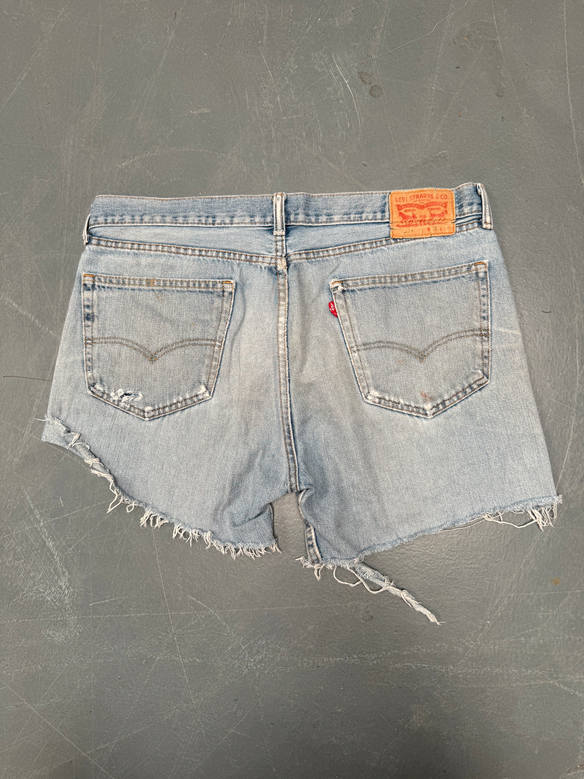 Vintage Ladies Levis Cut Off Denim Shorts - 90s Made - W 38 - SH331