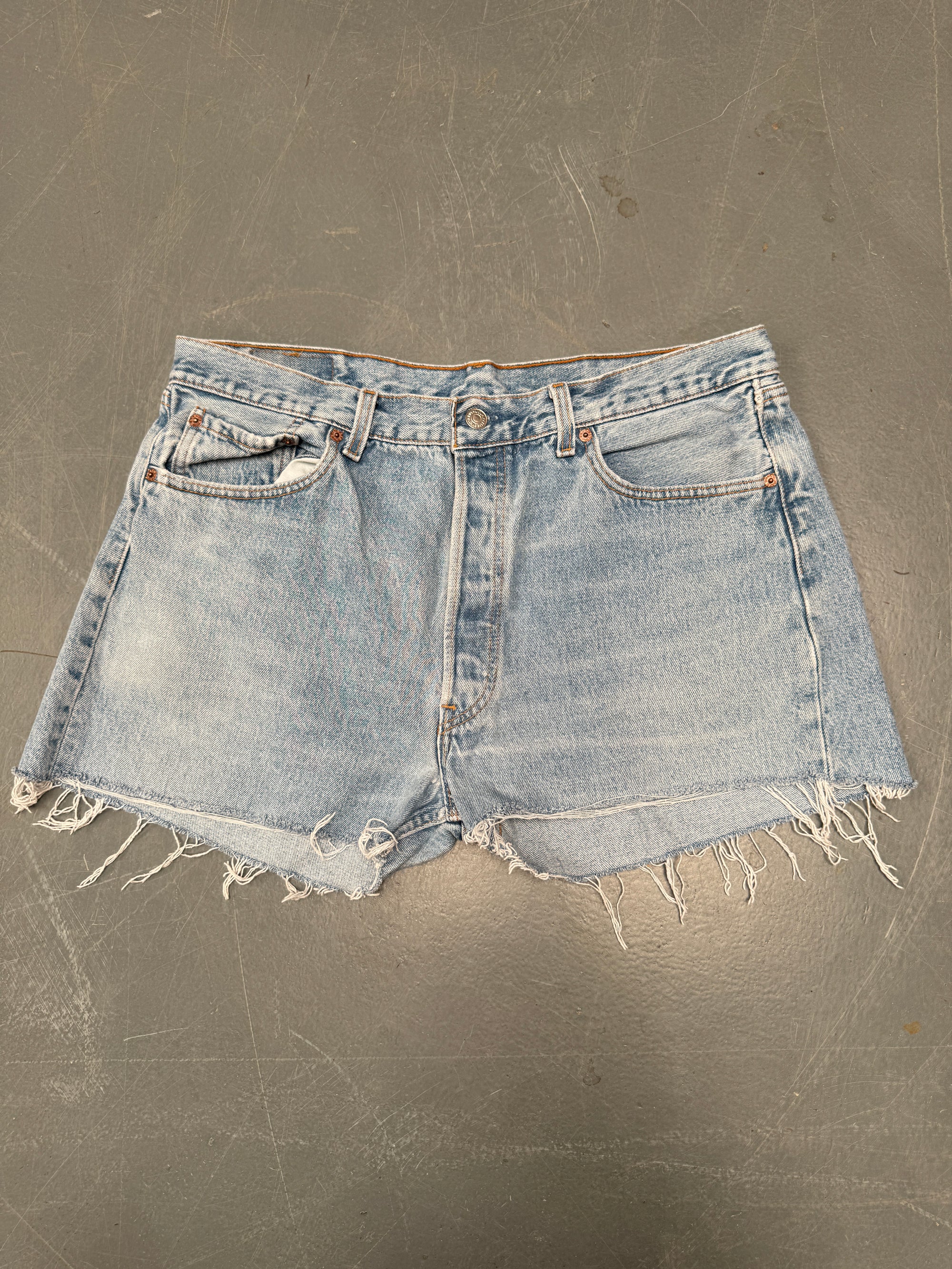 Vintage Ladies Levis Cut Off Denim Shorts - 90s Made - W 35 - SH333