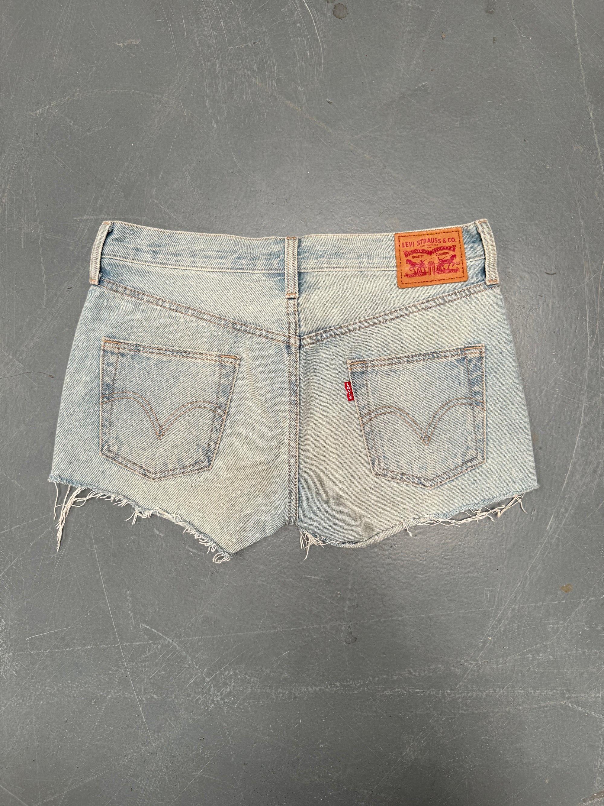Vintage Ladies Levis Cut Off Denim Shorts - 90s Made - W 30 - SH346